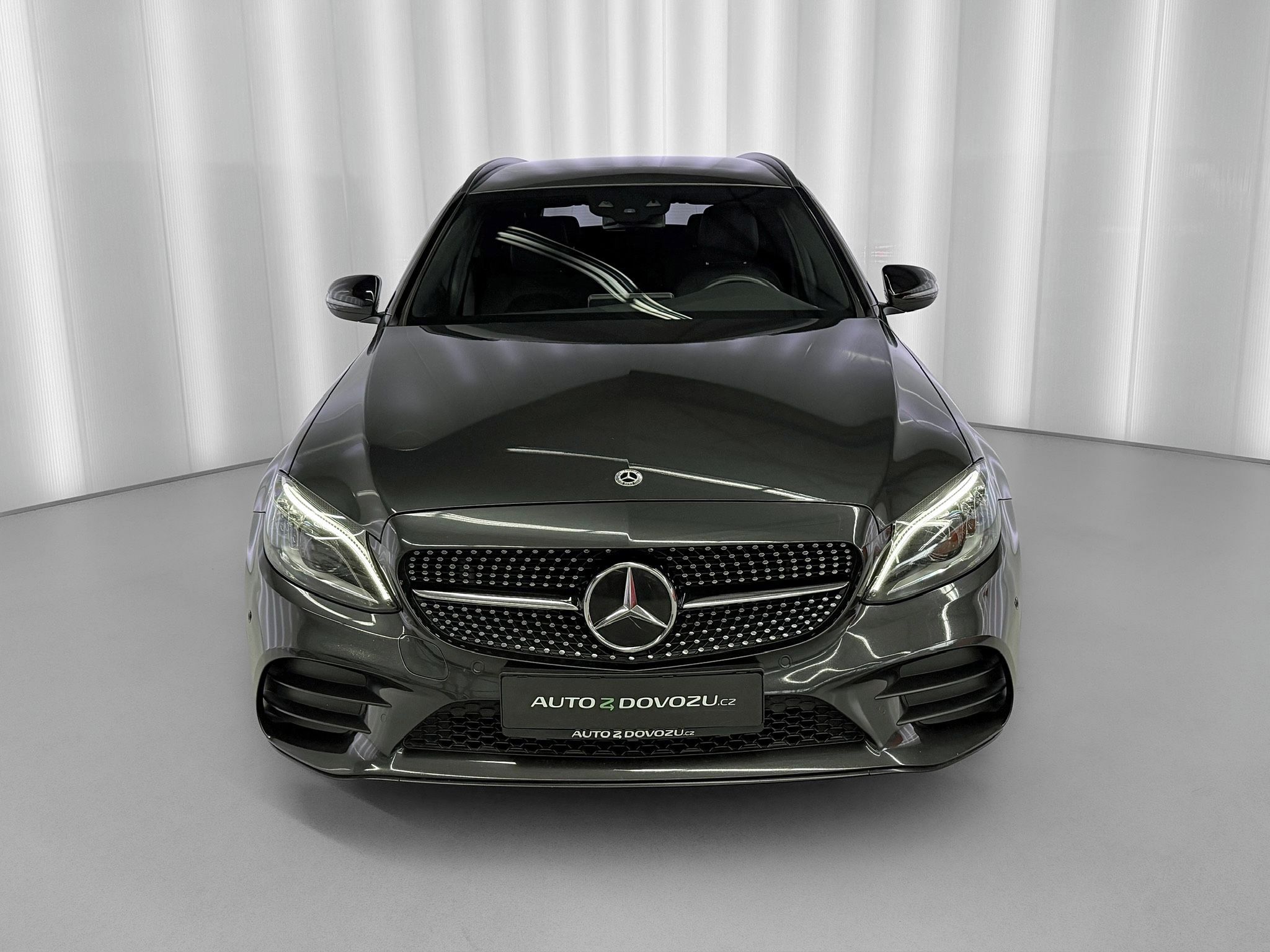 Mercedes-Benz Třídy C, 300d AMG, WEBASTO, BURMESTER, - fotka 3