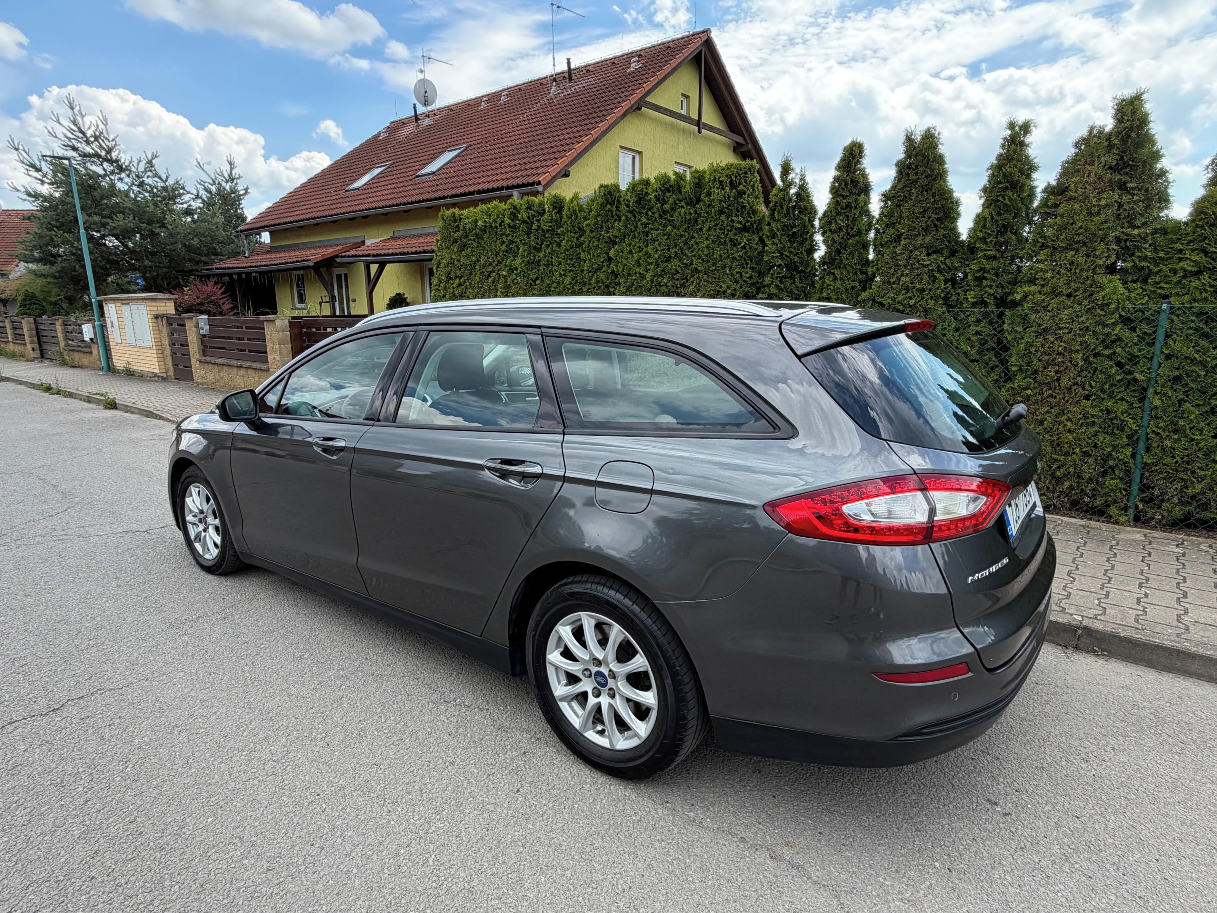 Ford Mondeo, Ford Mondeo mk5 2.0 - fotka 3