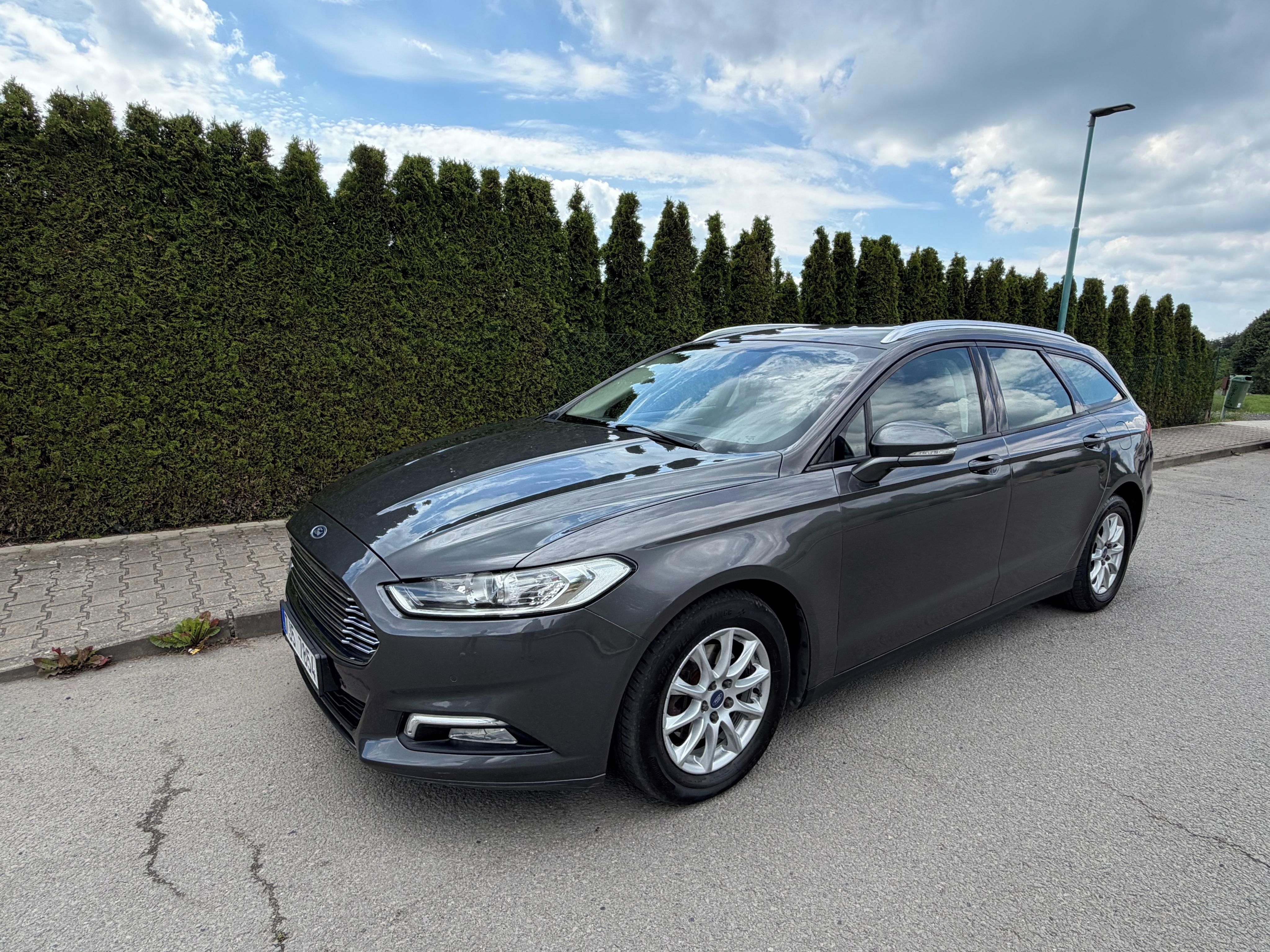 Ford Mondeo, Ford Mondeo mk5 2.0 - fotka 2