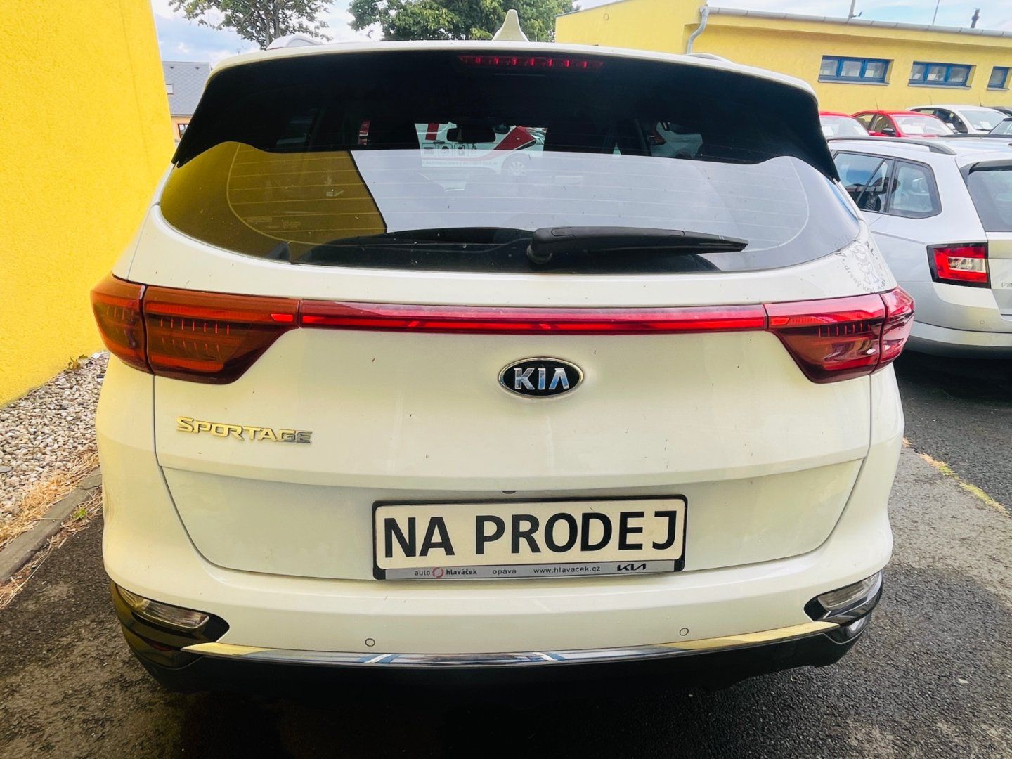 Kia Sportage, 1.6 TGDi BENZÍN NAJ JEN 71 TIS - fotka 5