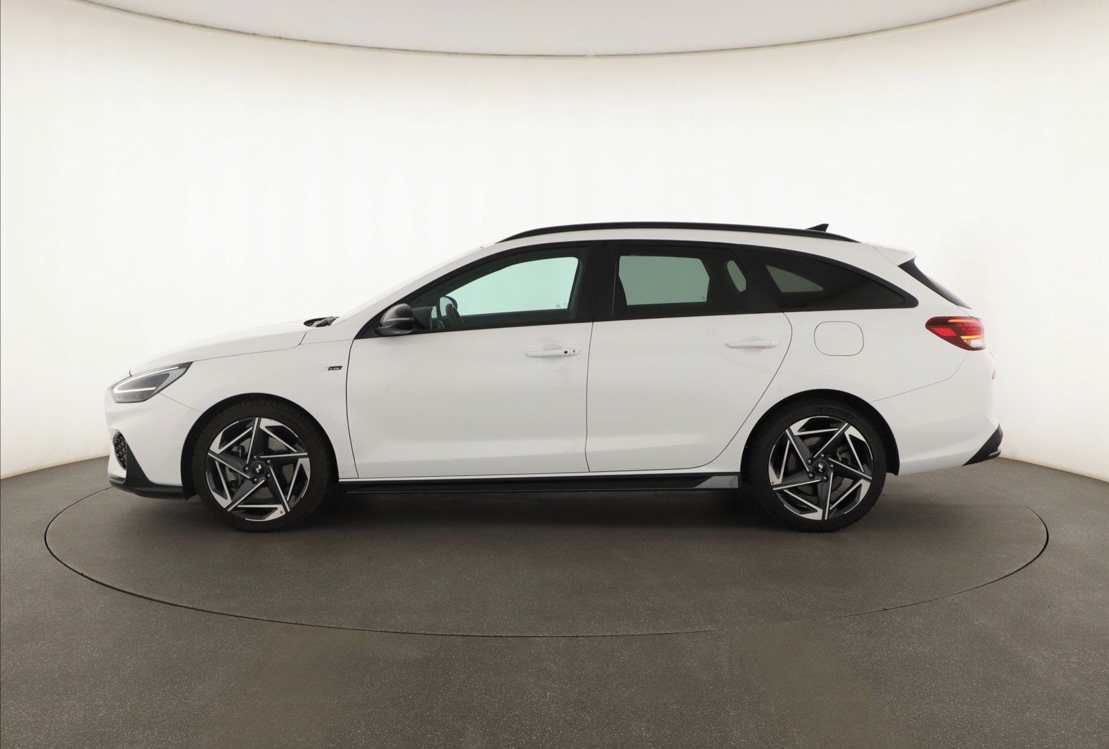 Hyundai i30, 1.5 T-GDI MHEV 48V, N-Line - fotka 3