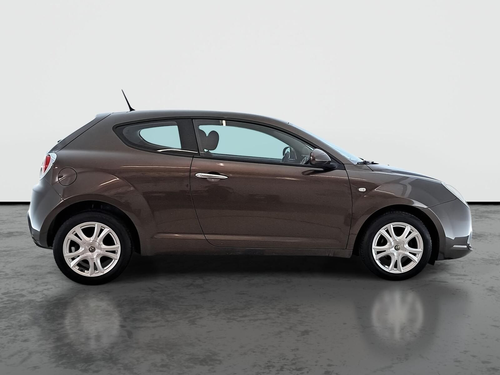 Alfa Romeo MiTo, 1.4 MultiAir, Klima, El. okna - fotka 6