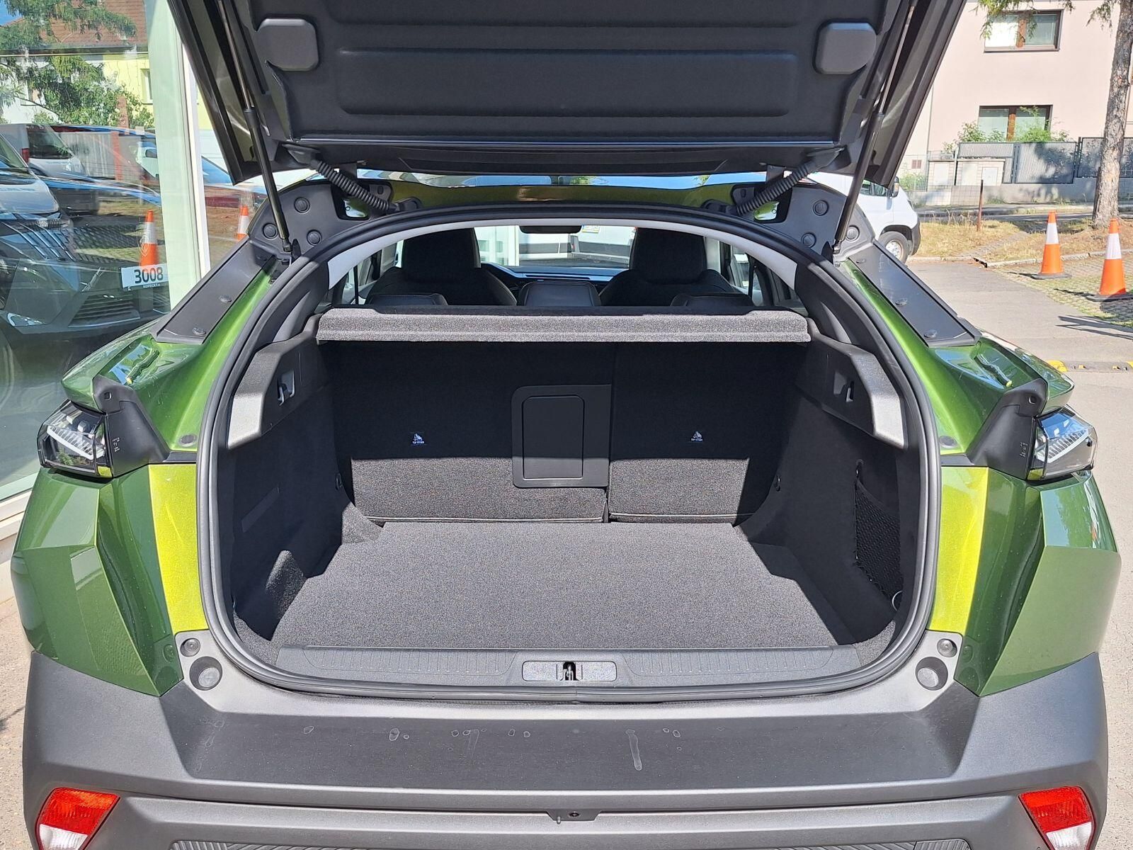 Peugeot 408, ALLURE Hybrid 145 e-DCS6 - fotka 6