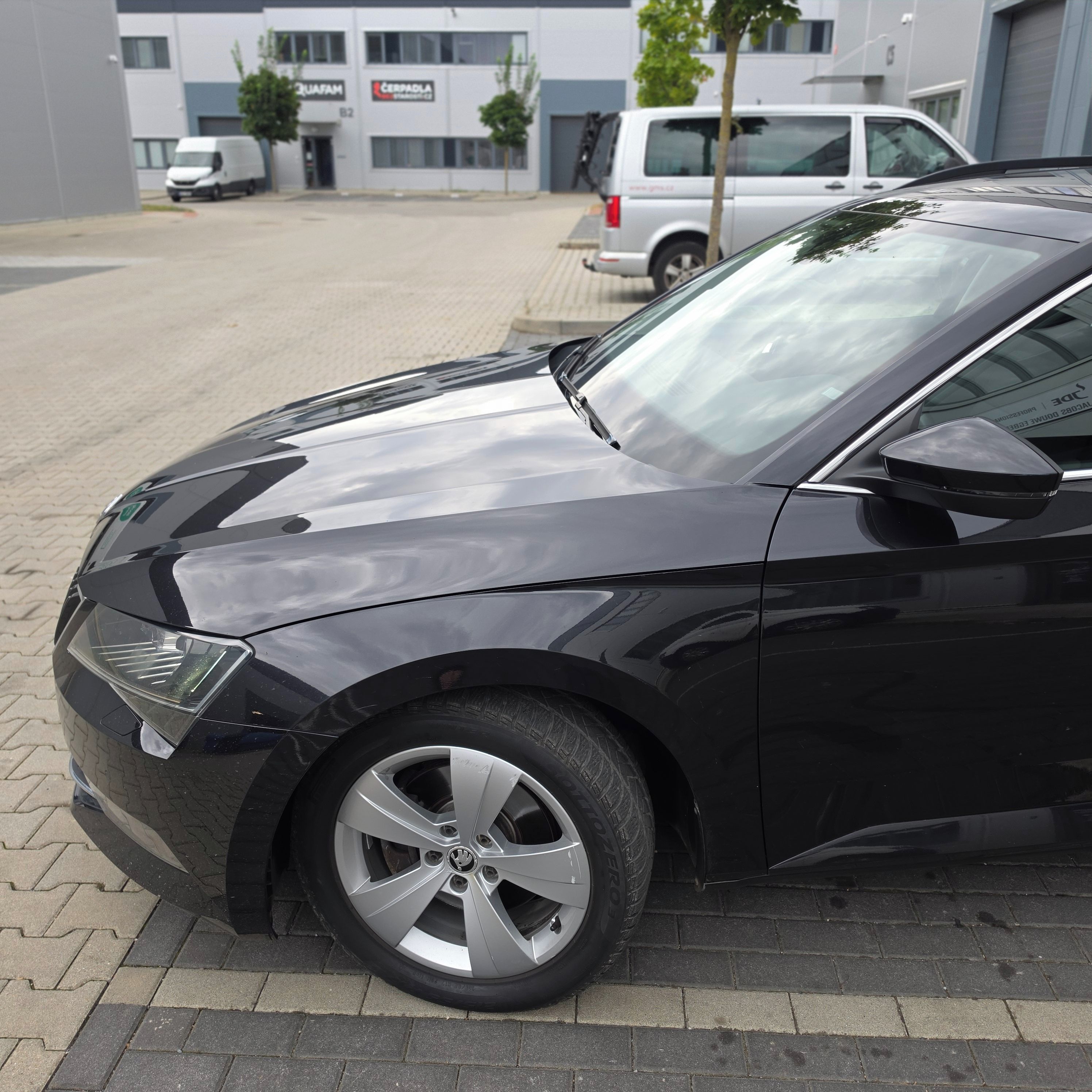 Škoda Superb, 2.0 TDI, 110 Kw, Top Vybava - fotka 6