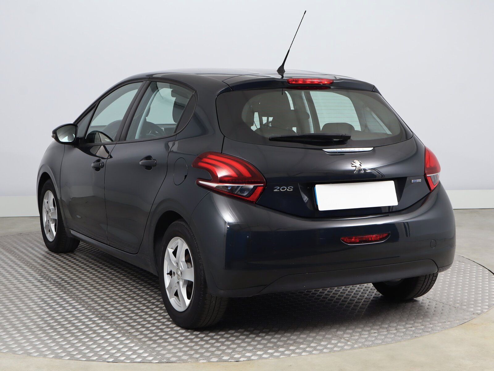 Peugeot 208, 1.2 PureTech, ČR,1.maj - fotka 4