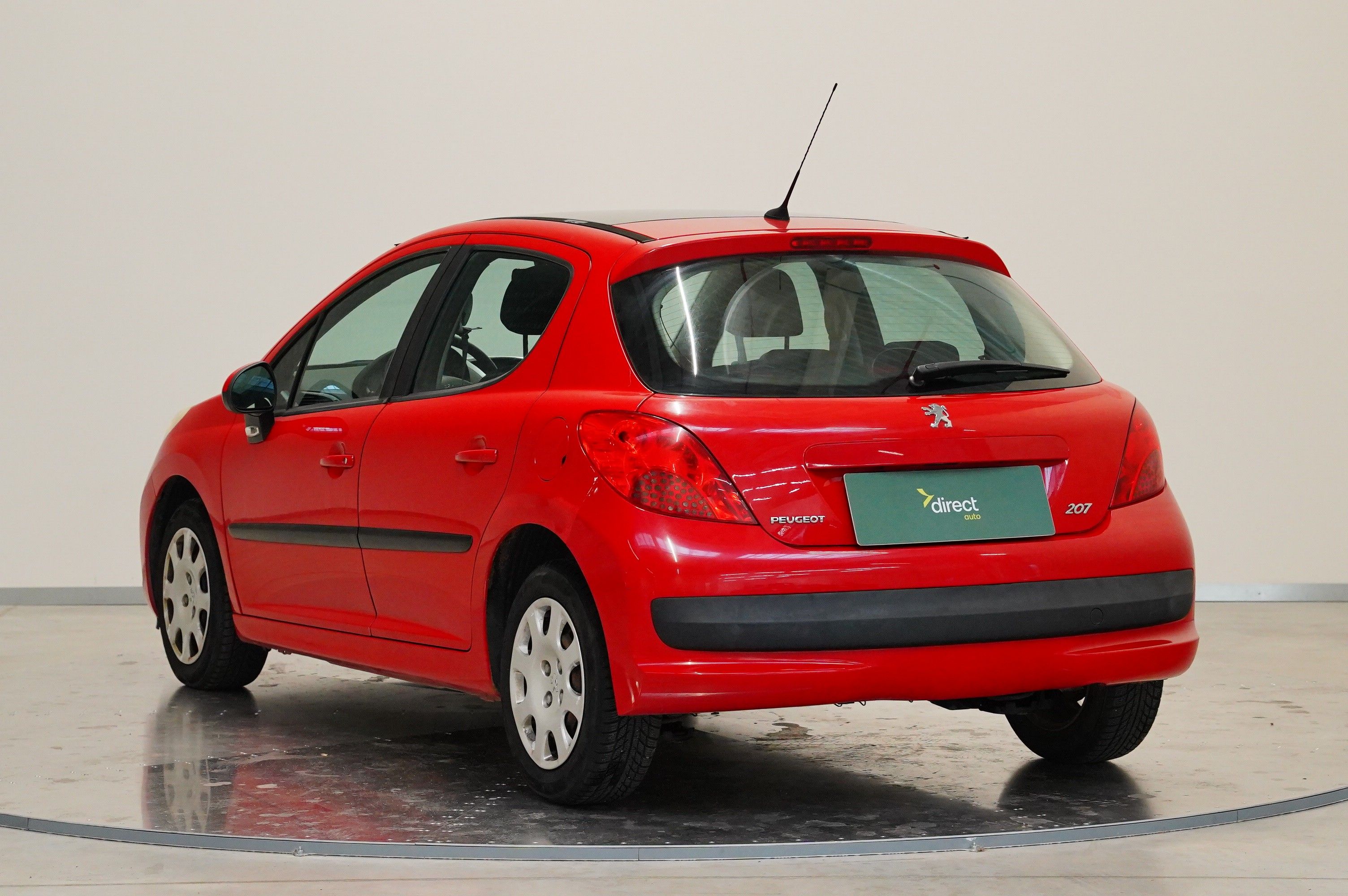 Peugeot 207, 1.4 16V 70 kW VTi Trendy - fotka 4