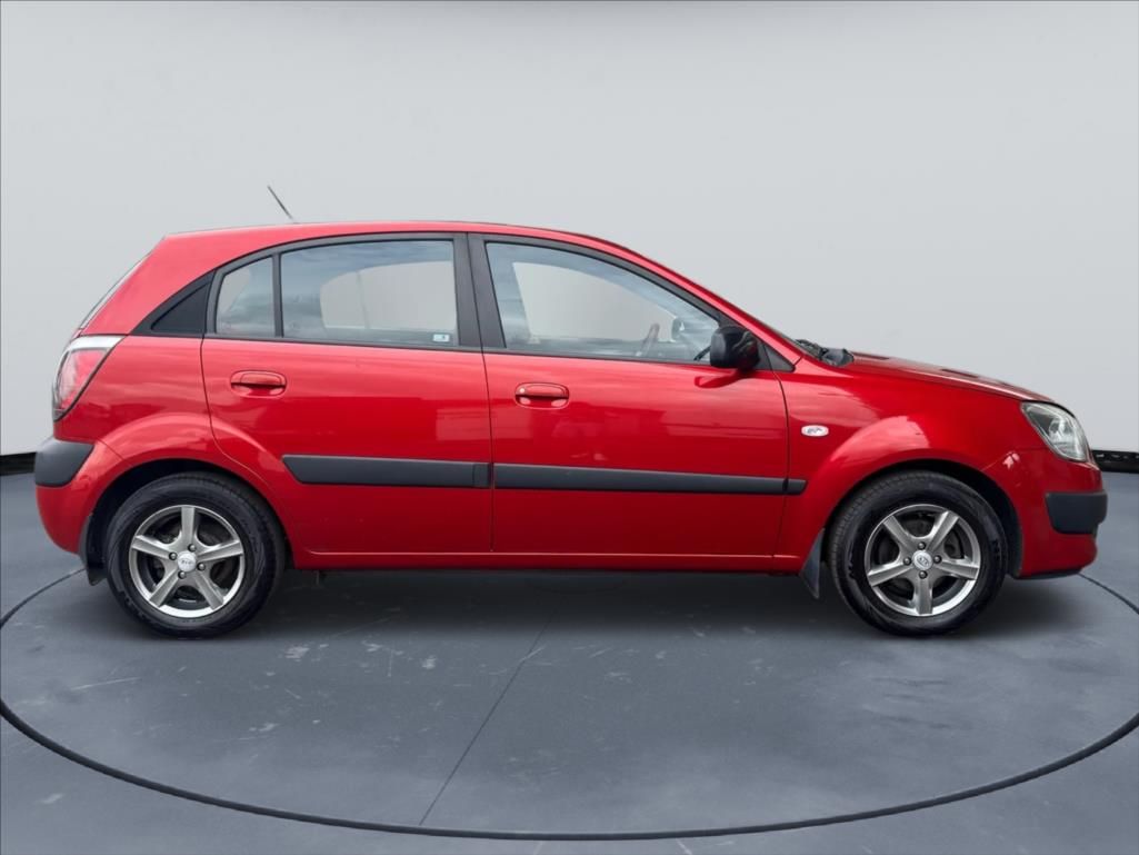 Kia Rio, 1,4 i,klima - fotka 4