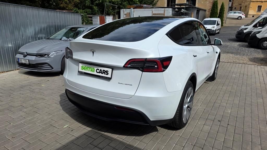 Tesla Model Y, Long Range AWD SoH 93,3% - fotka 5