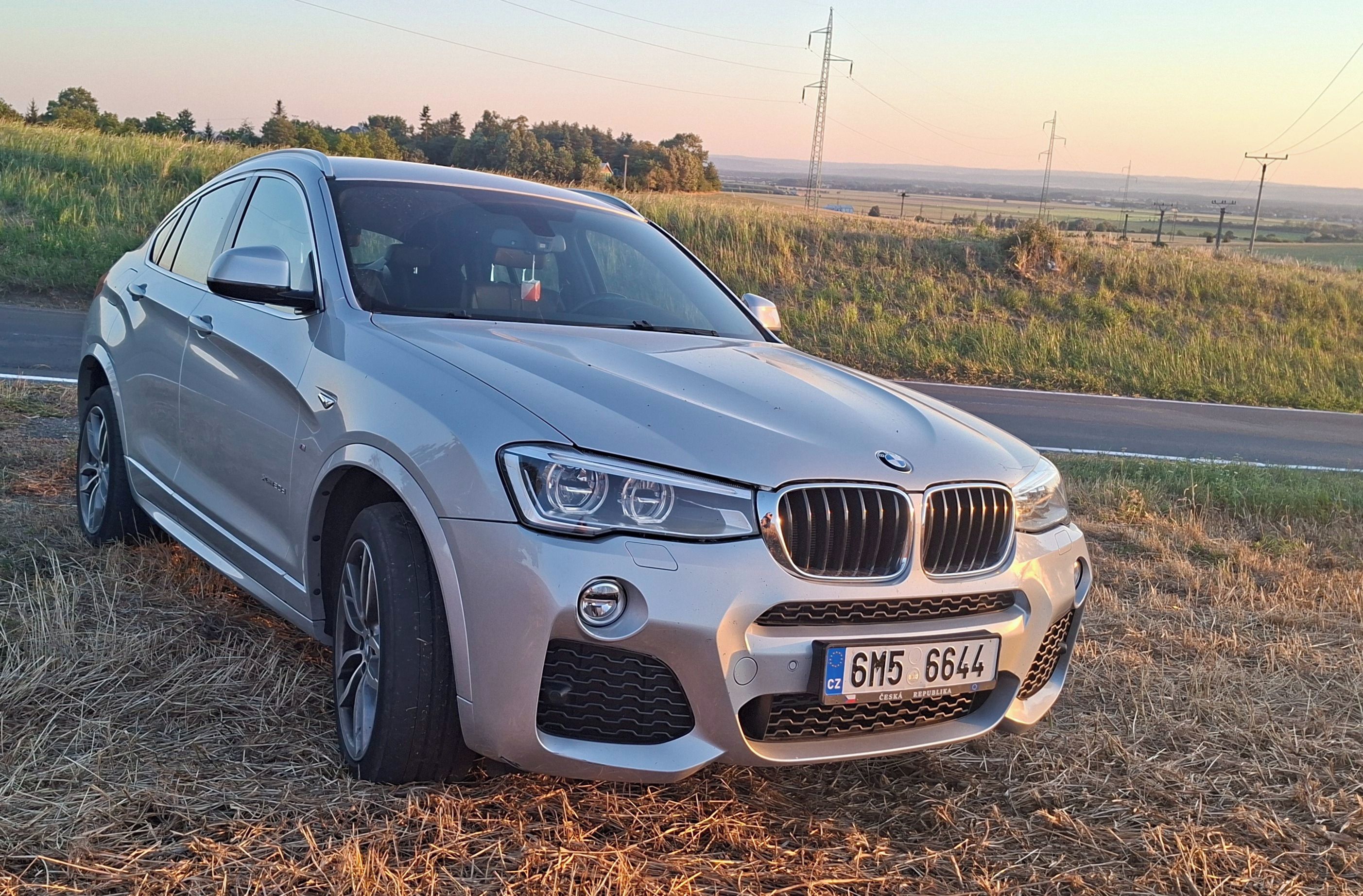 BMW X4, BMW X4 xDrive20d 39000km! - fotka 6