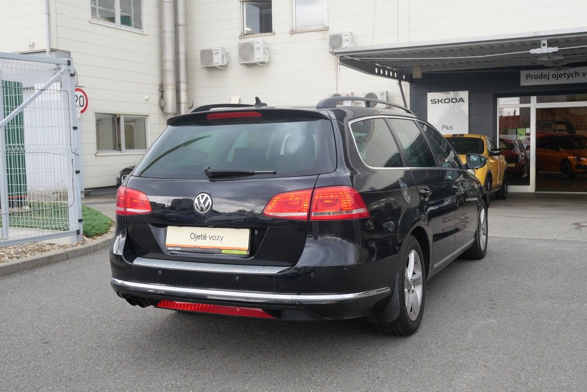Volkswagen Passat, 2.0 TDI 103 kW Comfortline - fotka 2