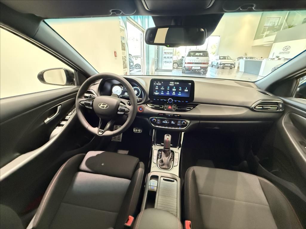 Hyundai i30, 1,6 T DCT  HB Go Czech N Line - fotka 5