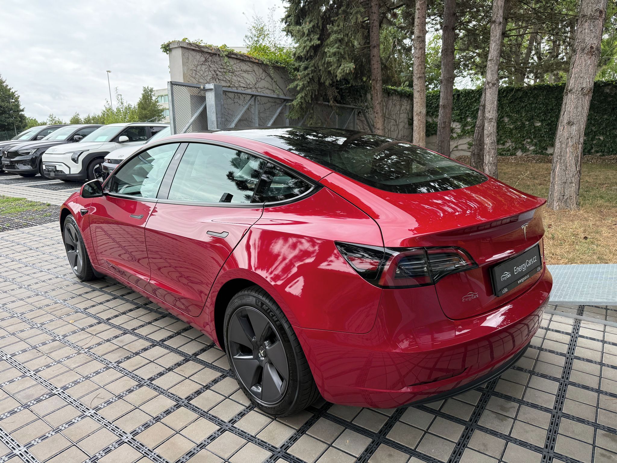 Tesla Model 3, Long Range AWD - fotka 4