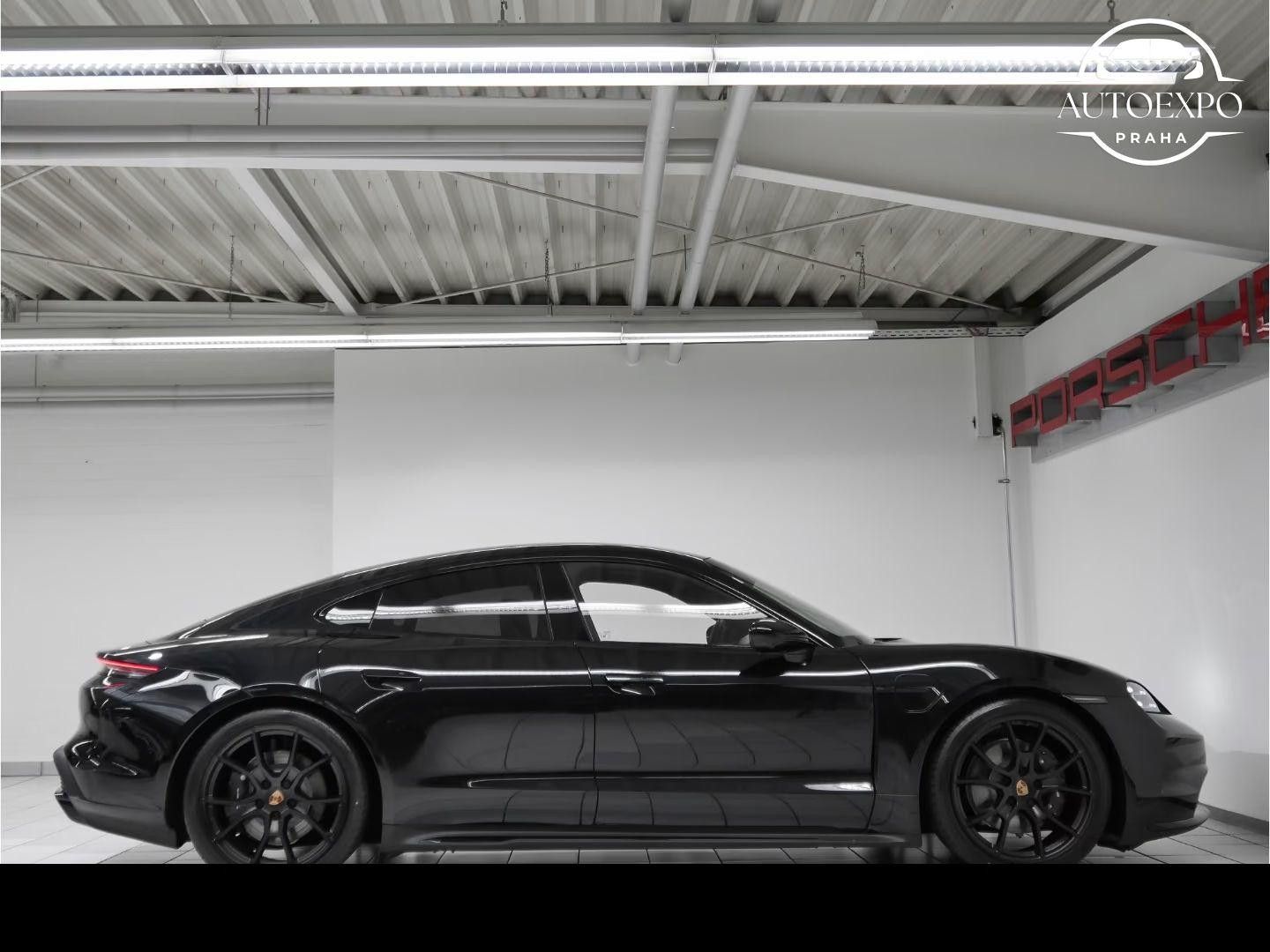 Porsche Taycan, Black Edition - fotka 5