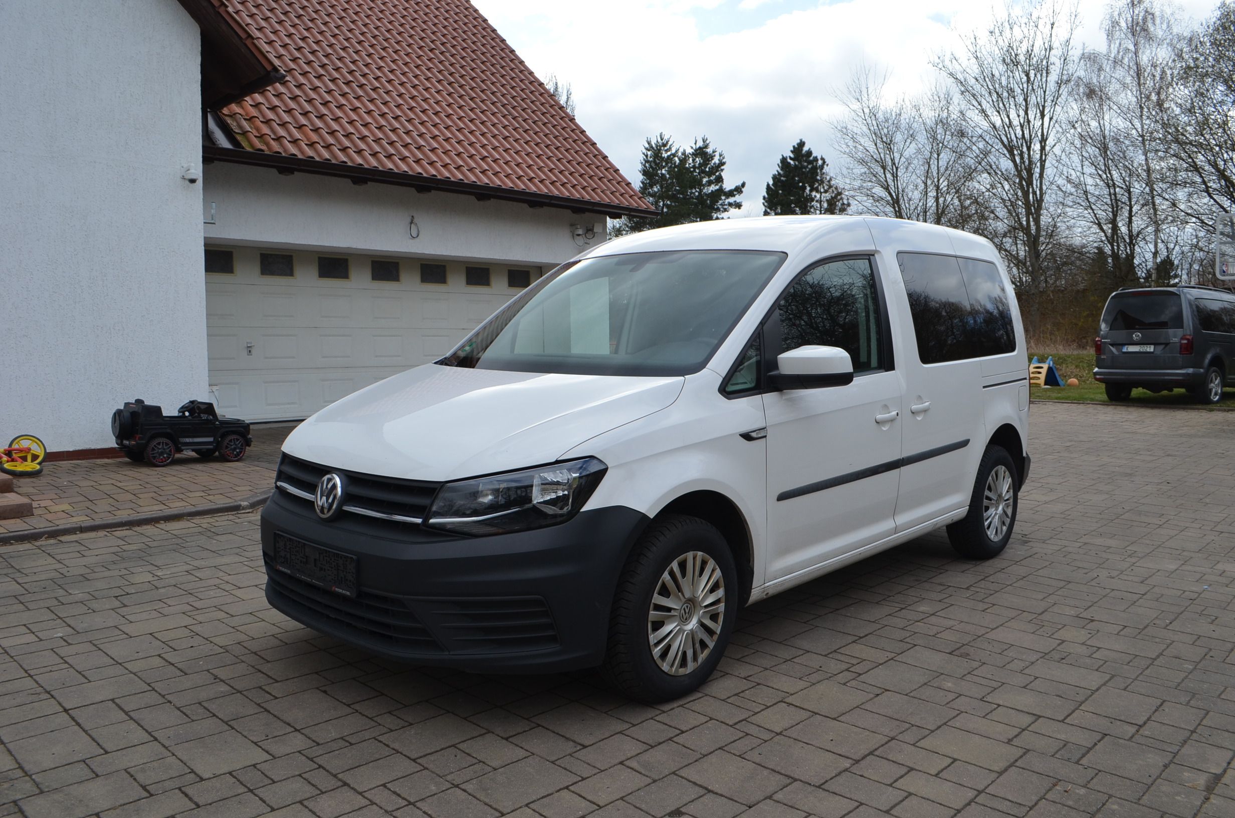 Volkswagen Caddy, 2.0TDI*5-MÍST*KLIMA*PARKTRONIC
