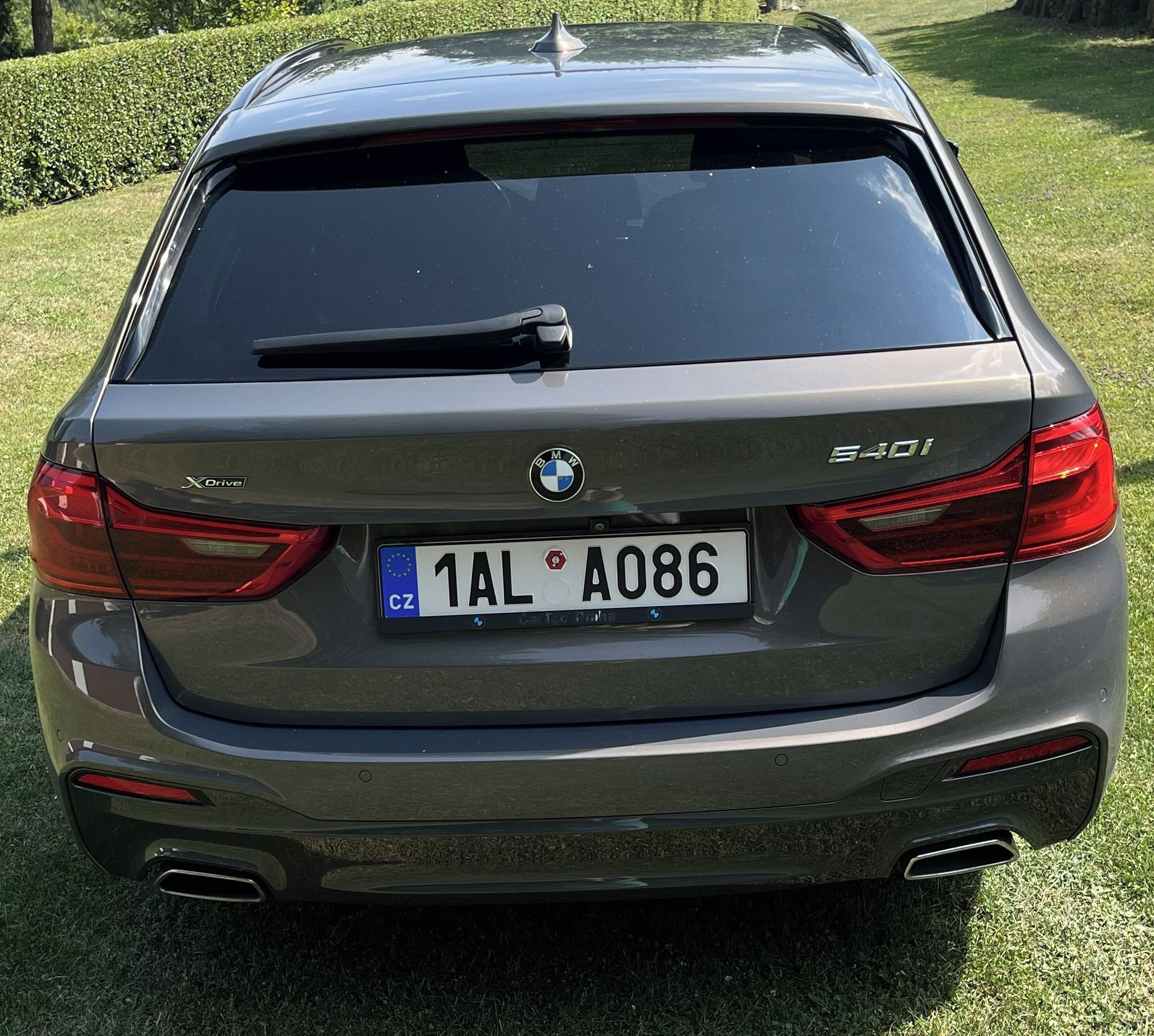 BMW Řada 5, 540i xDrive AT Touring - fotka 5