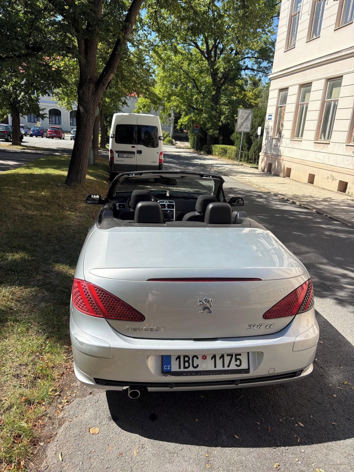 Peugeot 307, CC 2.0 16V 100kW, klima, nová - fotka 6
