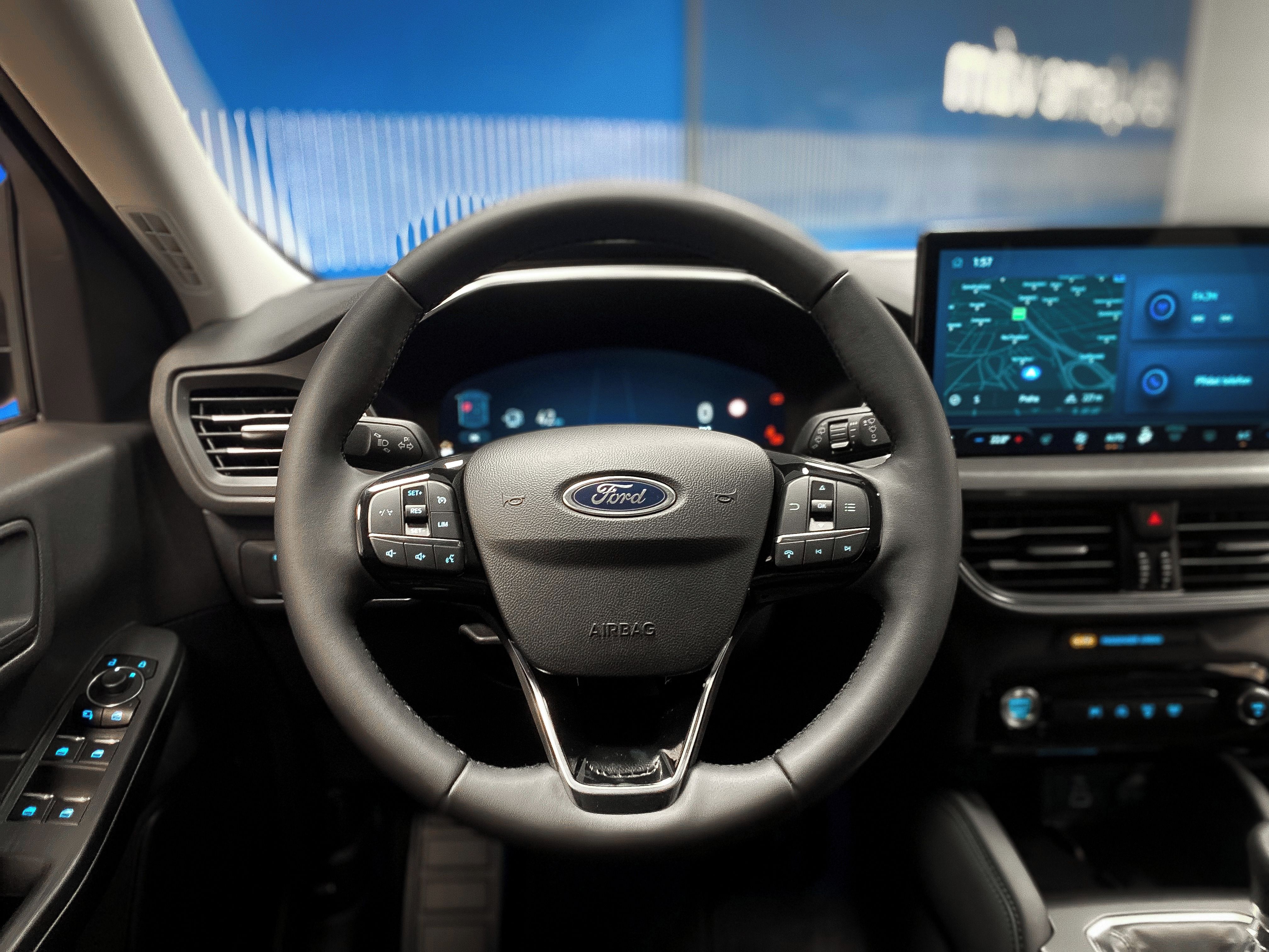 Ford Kuga, 2,5 Duratec HEV Titanium AWD - fotka 5