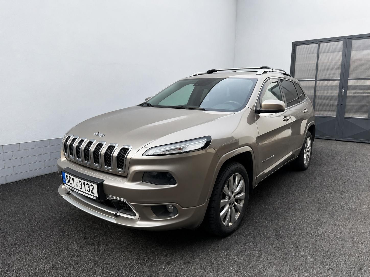 Jeep Cherokee, OVERLAND