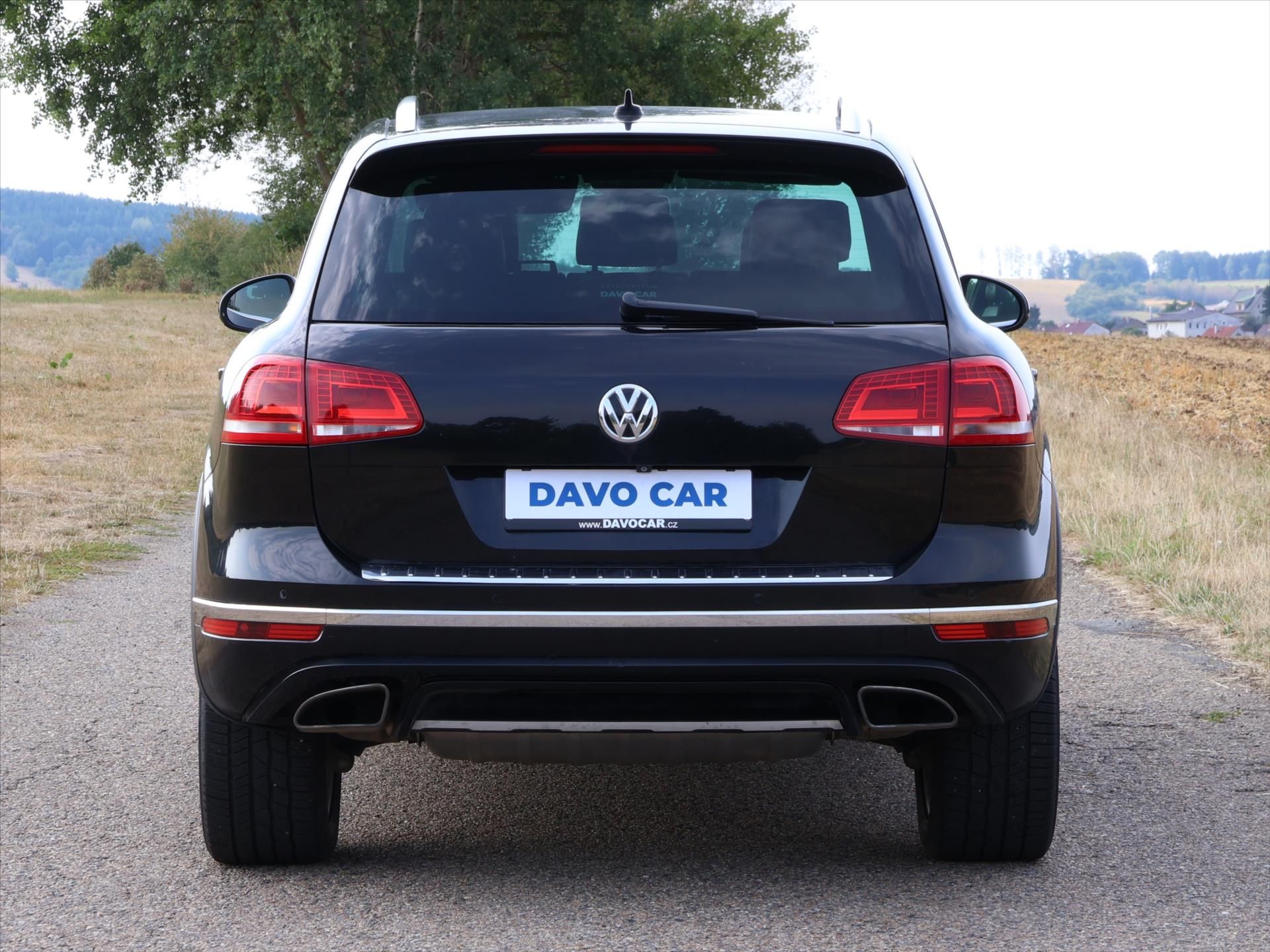 Volkswagen Touareg, 3,0 TDI V6 DSG R-LINE CZ 4M - fotka 6