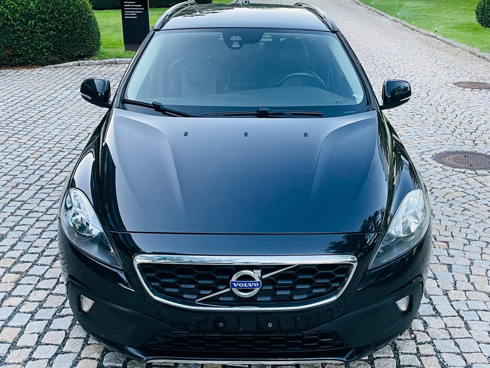 Volvo V40, 2.0D3 MANUÁL CROSS SERVISKA - fotka 5