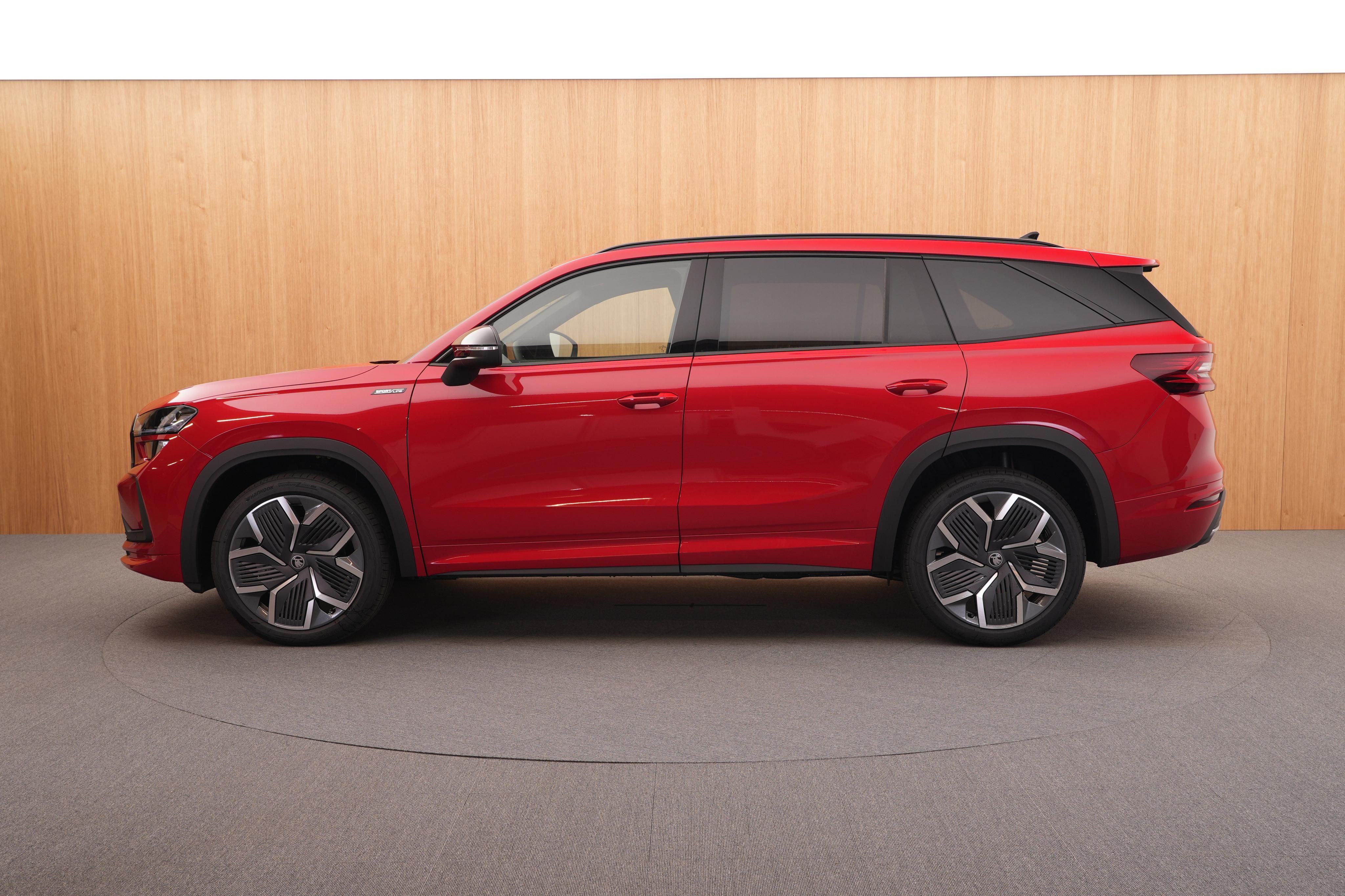 Škoda Kodiaq, Sportline 1.5 TSI DSG - fotka 2