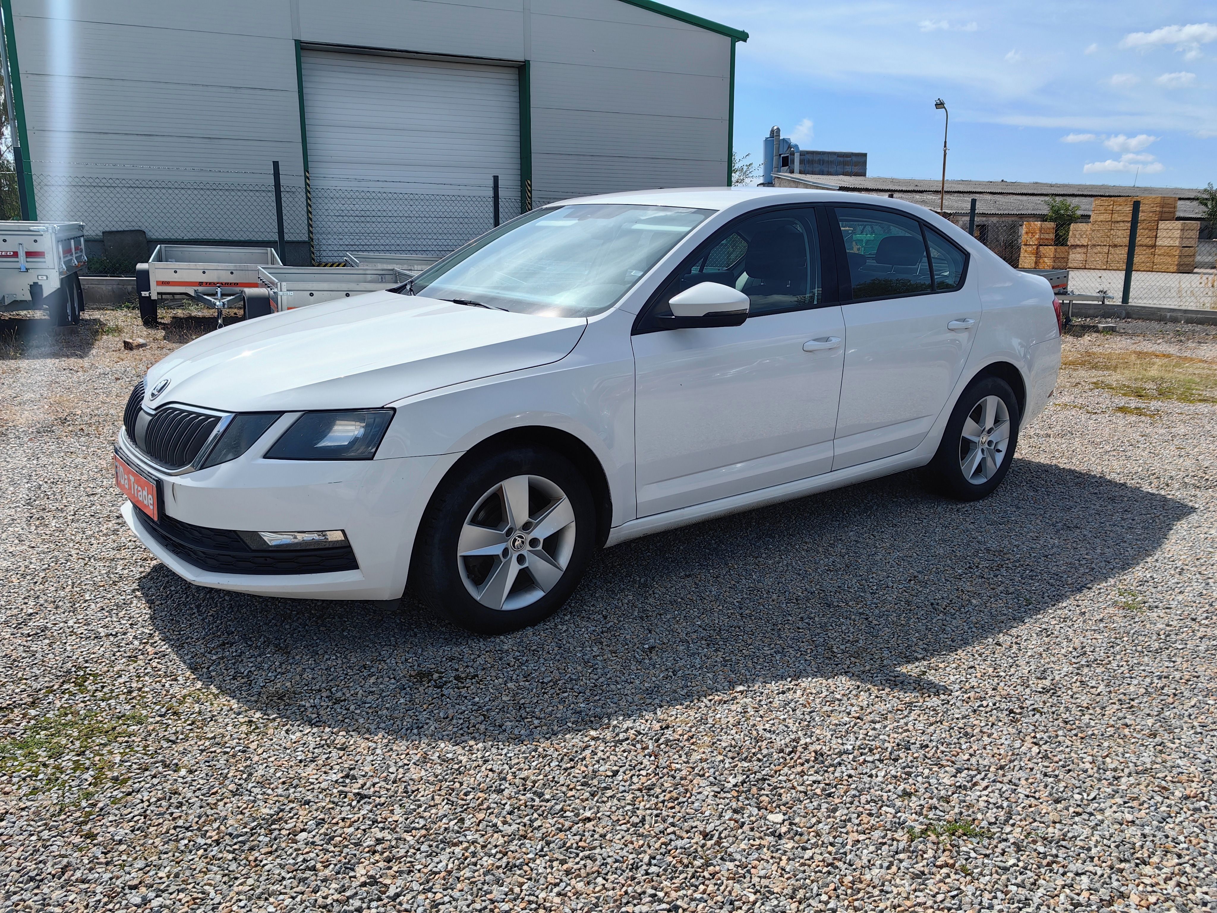 Škoda Octavia, 1.6TDi 85kW ČR původ, 1.maj - fotka 5