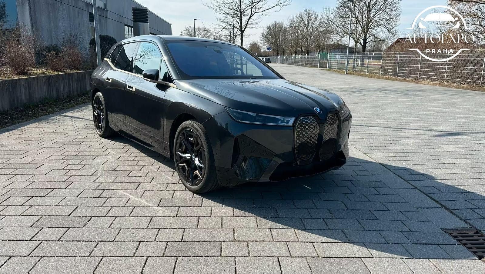 BMW iX, 40 xDrive M-Paket* - fotka 2