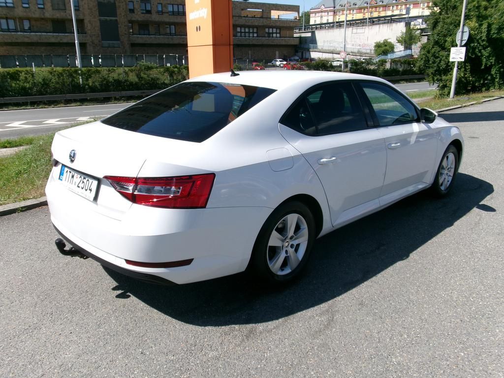 Škoda Superb, 1.6 TDi 88kW - fotka 6