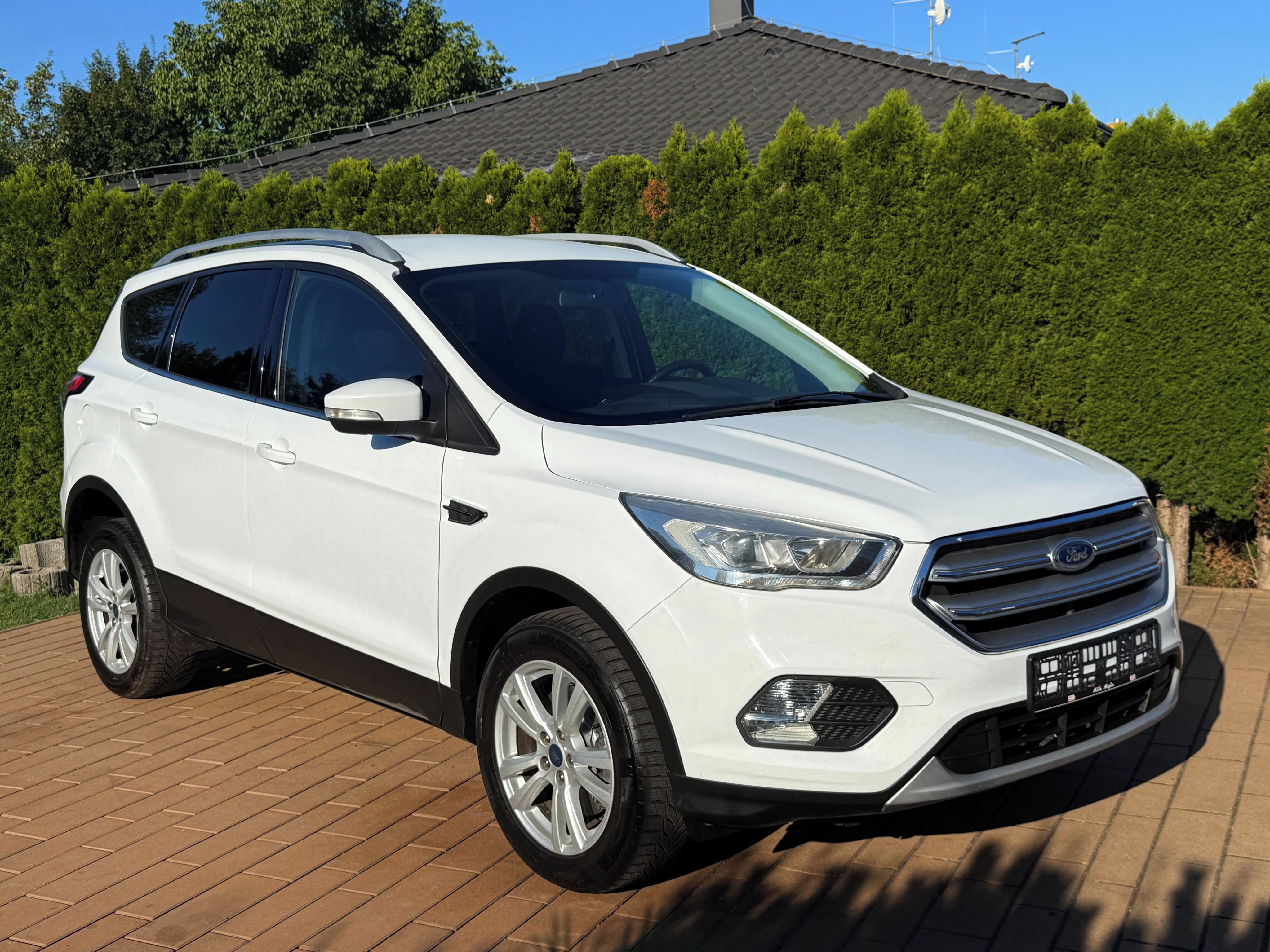 Ford Kuga, TDCi 88kW AT6° Titanium / DPH* - fotka 4