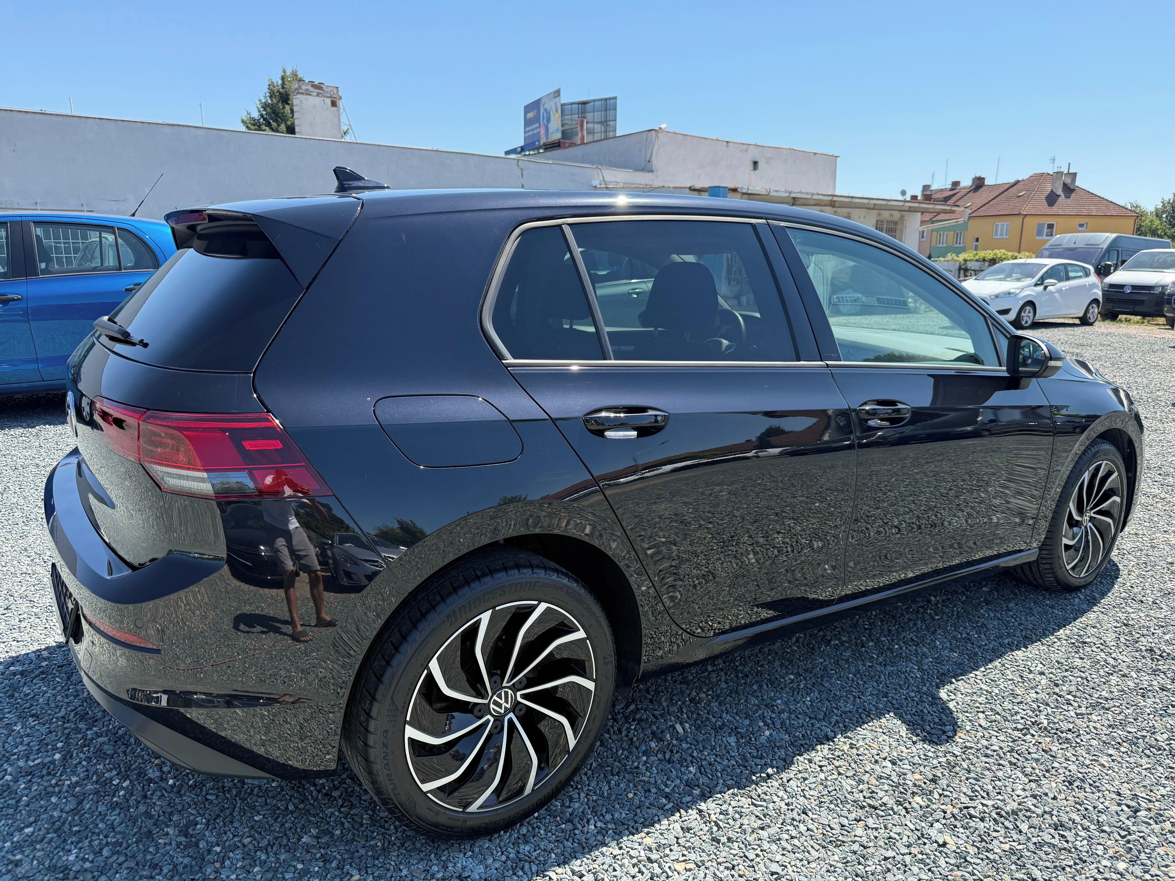 Volkswagen Golf, 2.0 TDi 85Kw Highline - fotka 5
