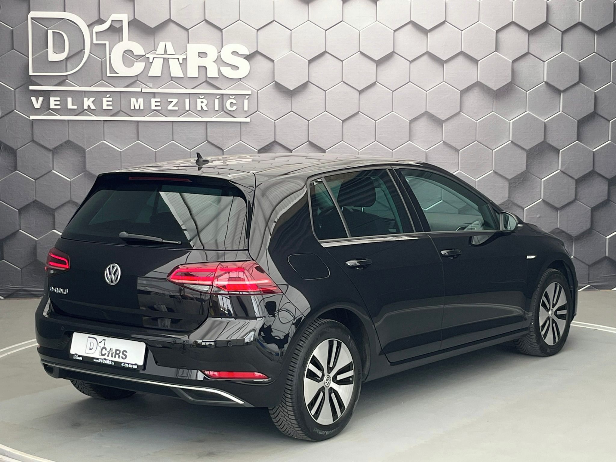 Volkswagen e-Golf, 93,1% SoH, tepelné čerp., virt - fotka 6