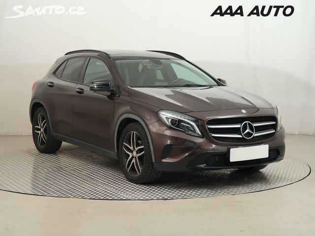 Mercedes GLA