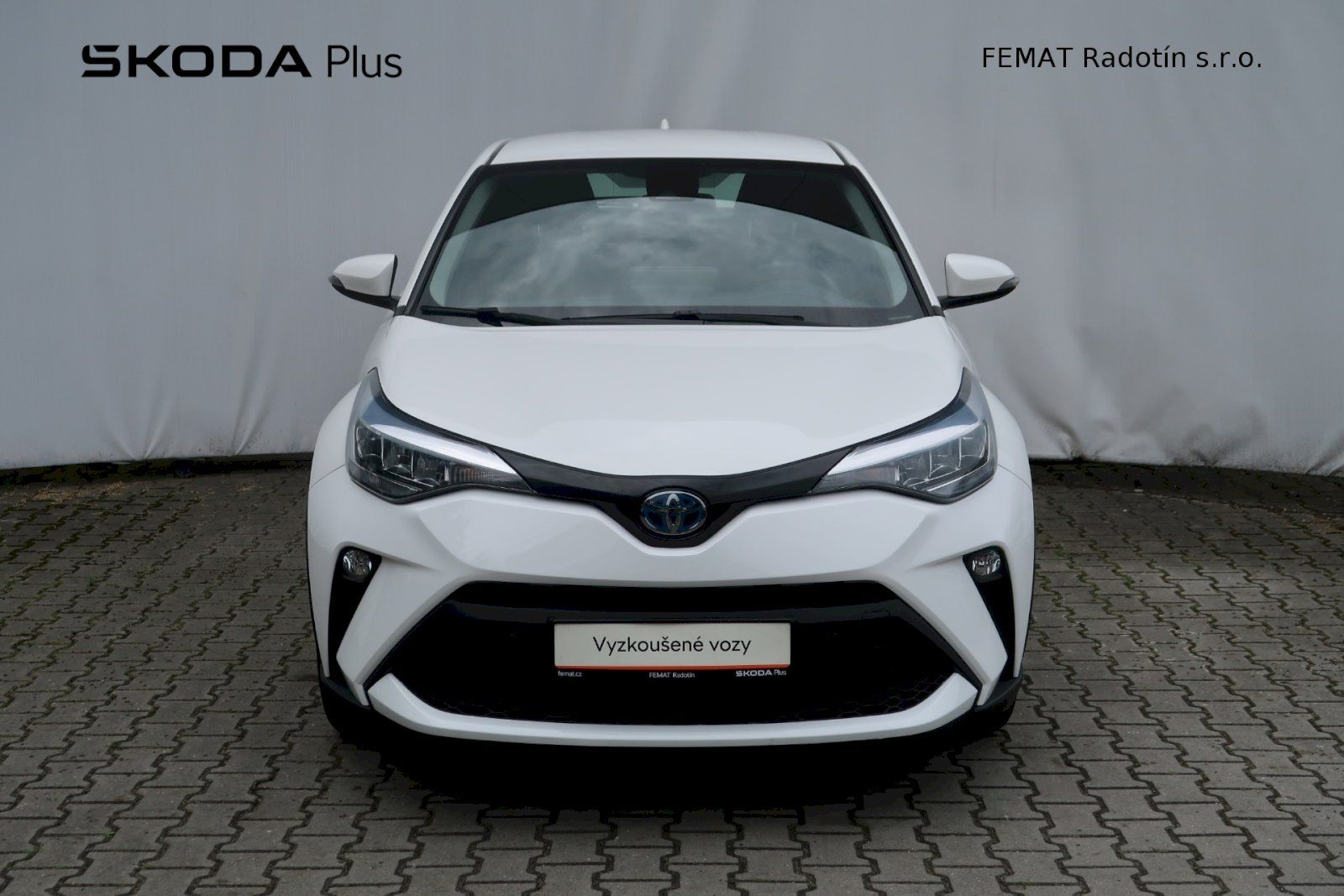 Toyota C-HR, Comfort Business 1,8  Hybrid e - fotka 4