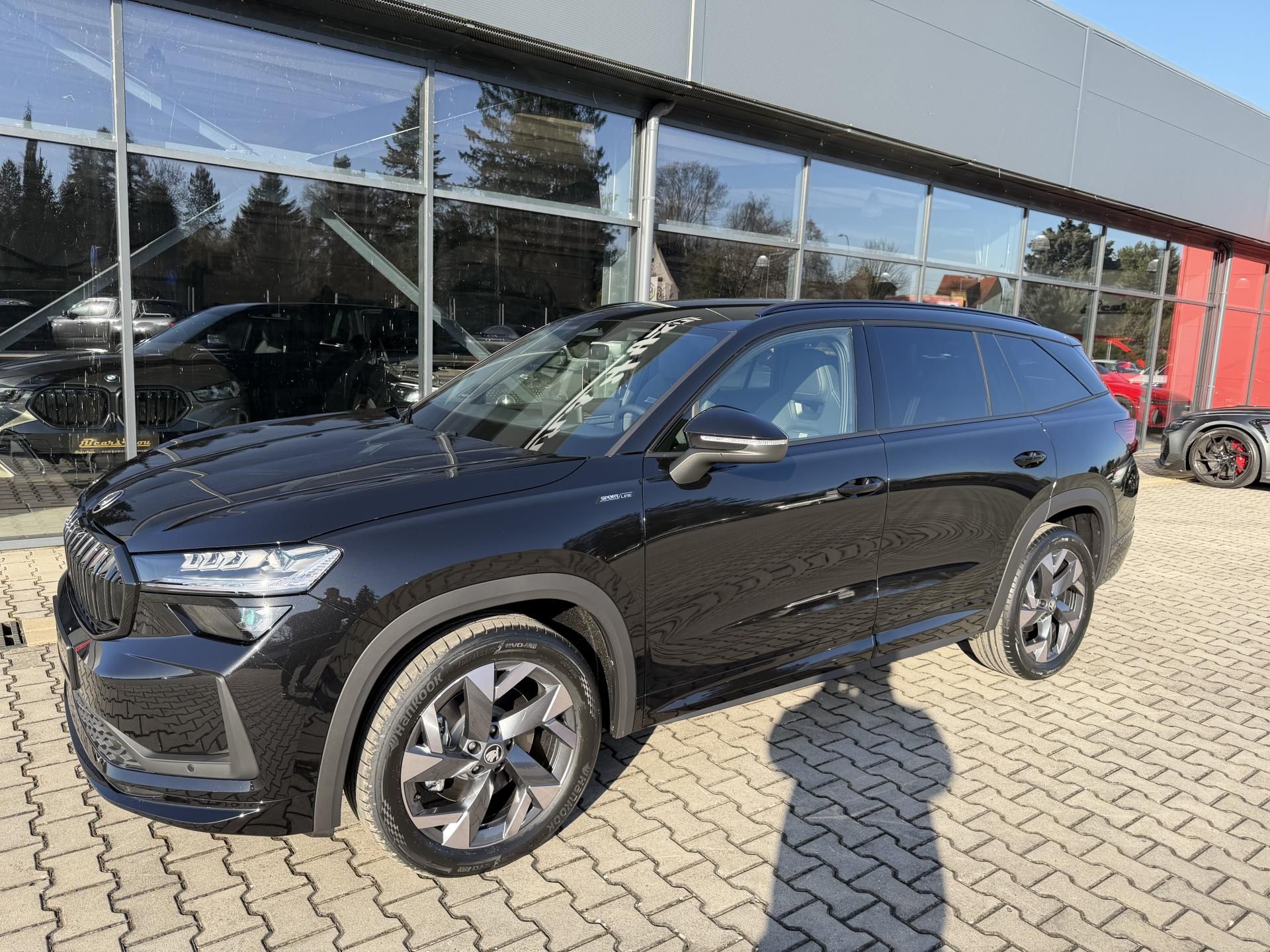 Škoda Kodiaq, 2.0TDI 110kW SPORTLINE HUD R19 - fotka 2