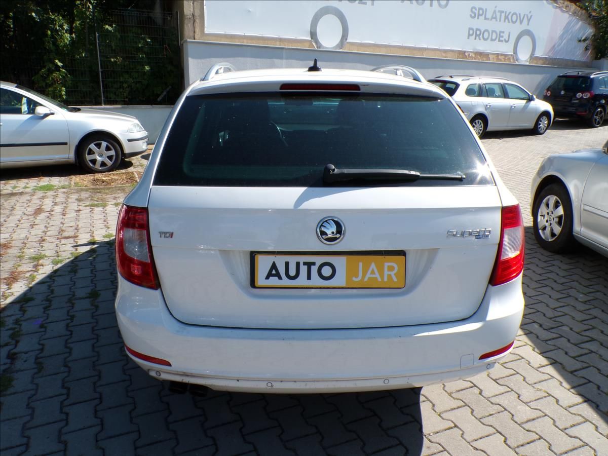 Škoda Superb, 2,0 TDI  AUTOMAT,XENON,KŮŽE - fotka 5