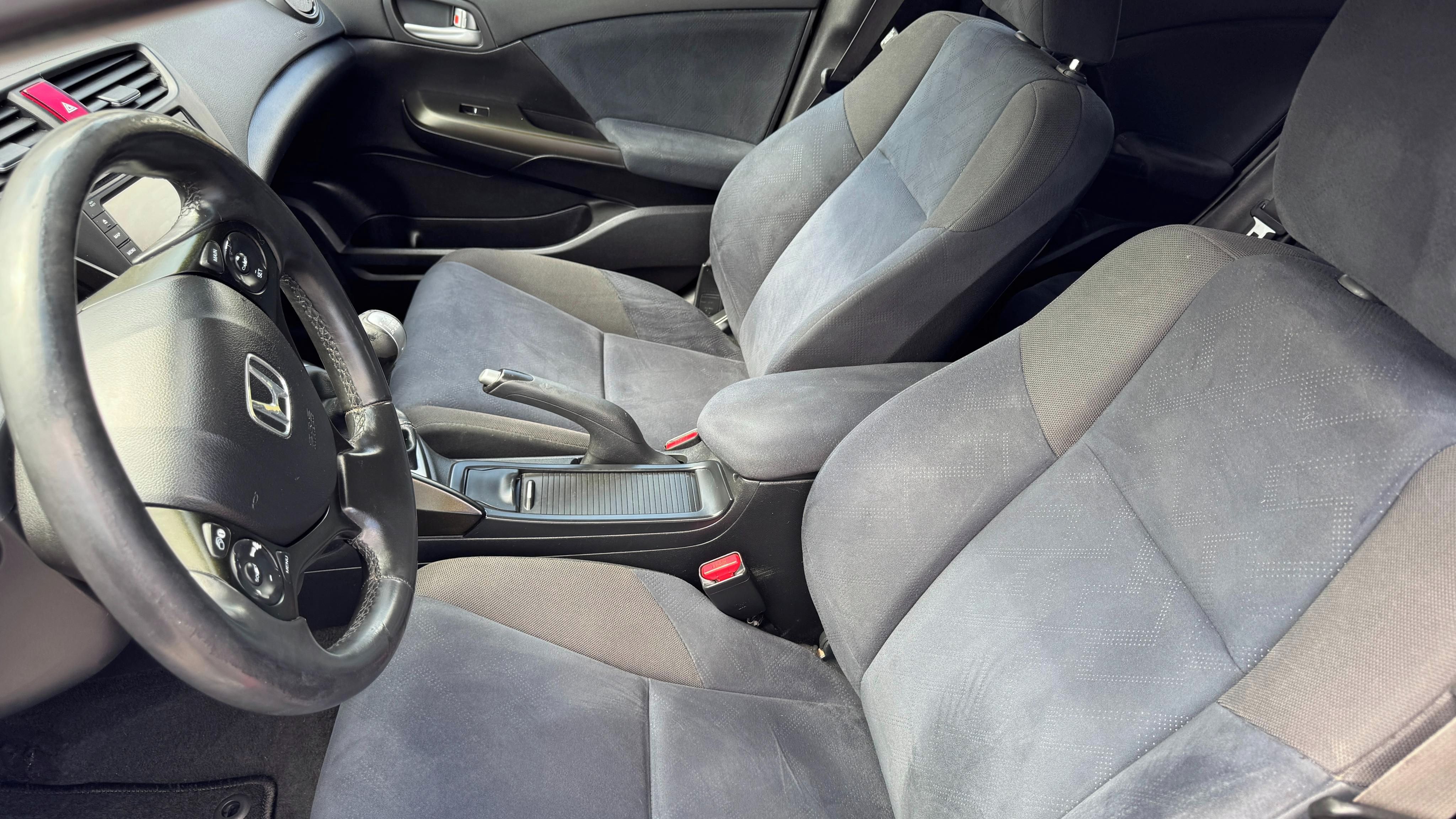 Honda Civic, 2.2 i-DTEC Sport - fotka 4