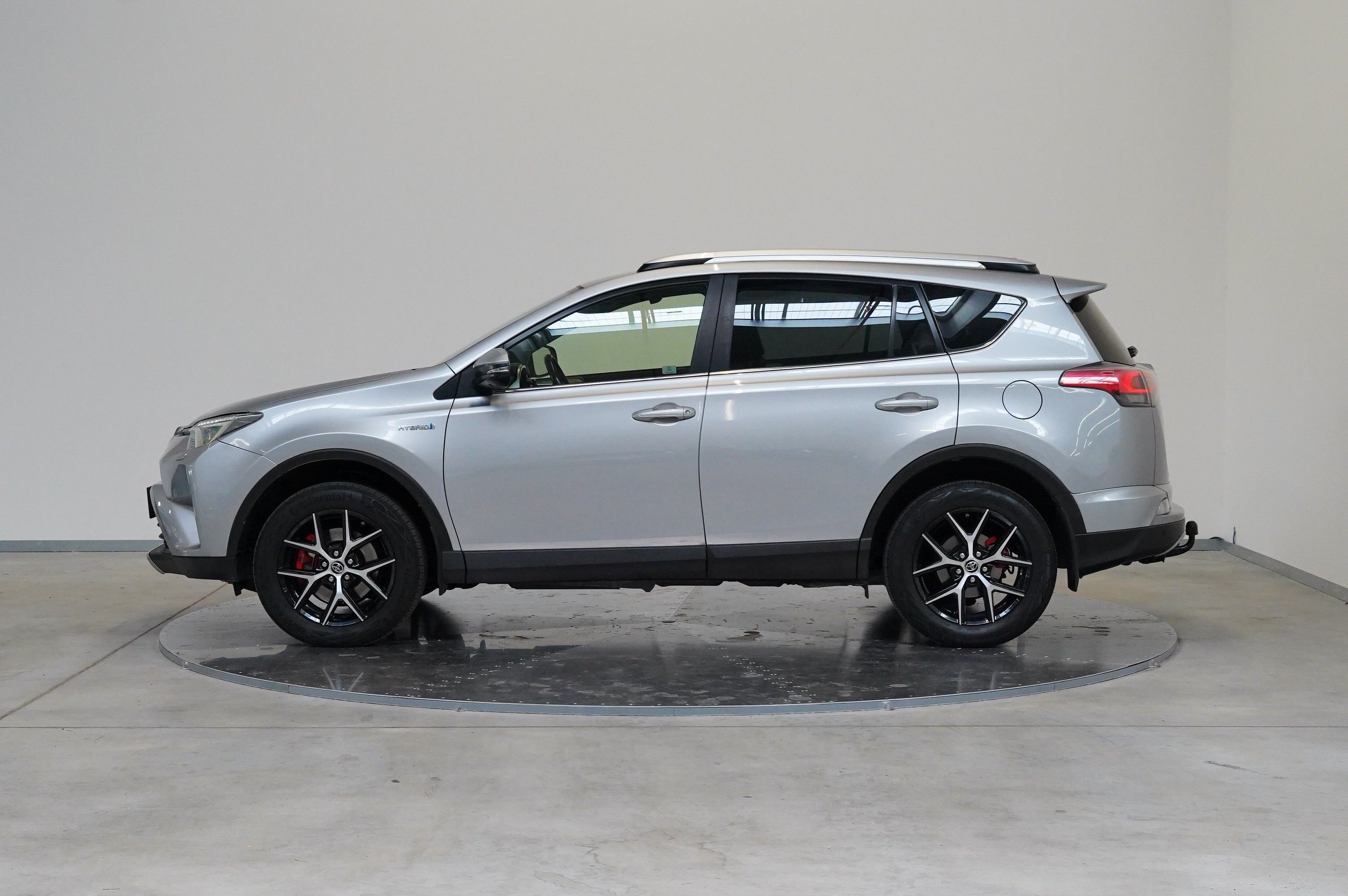 Toyota Rav4, 2.5 Hybrid 114 kW 4WD GR - fotka 3