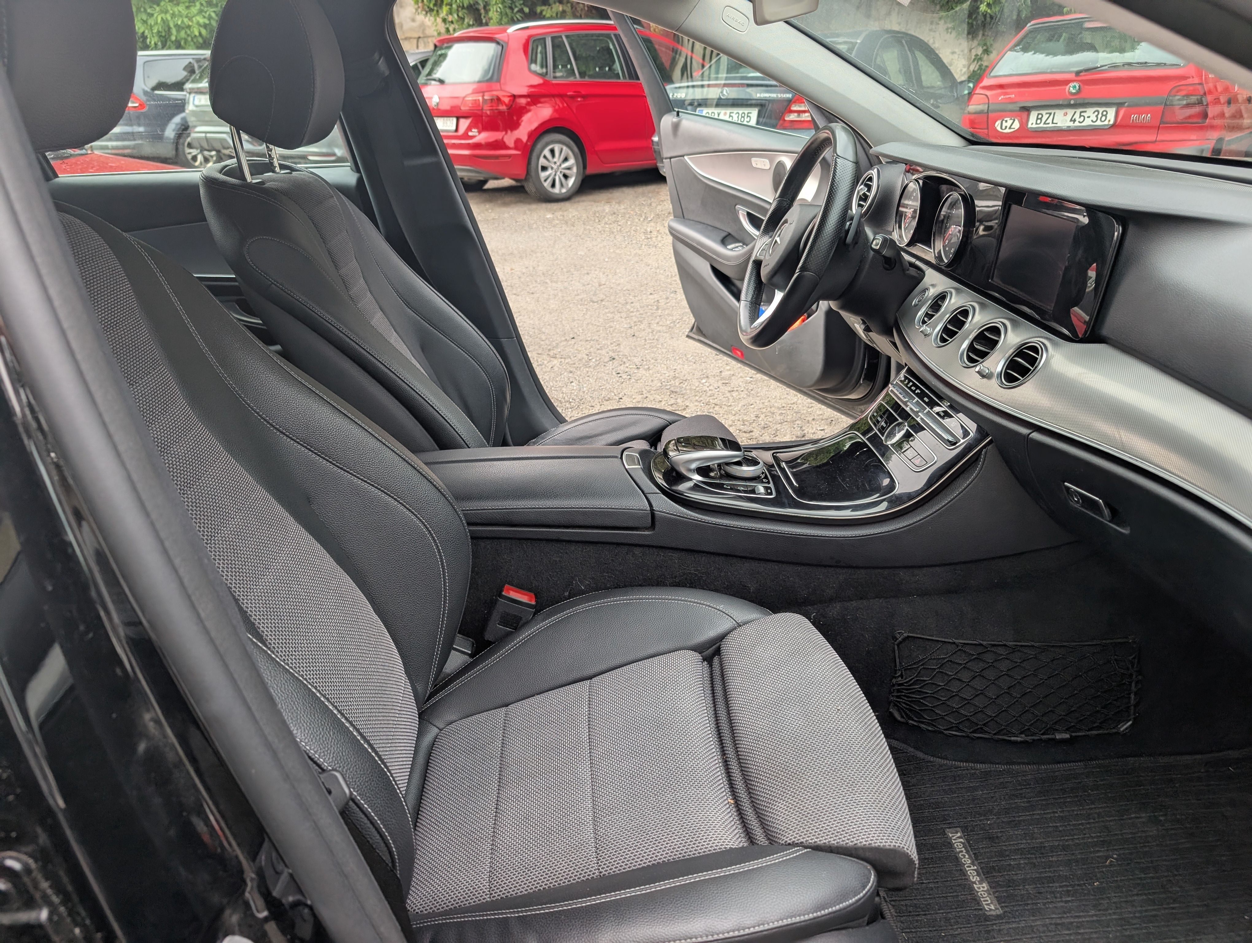 Mercedes-Benz Třídy E, 2.0. LED světla, tažné - fotka 6