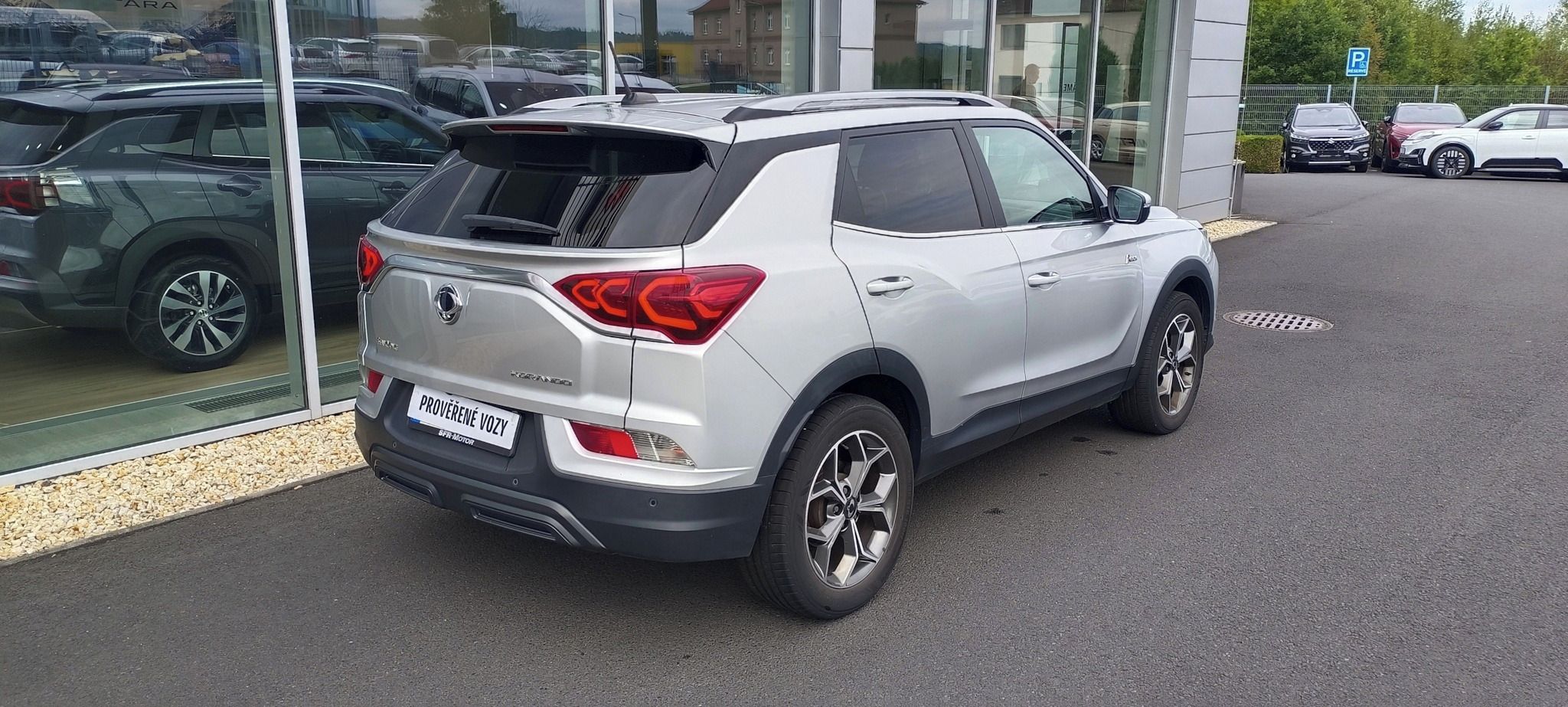 SsangYong Korando, 1,5T-GDI STYLE + AT, ČR, 1.MAJ - fotka 5