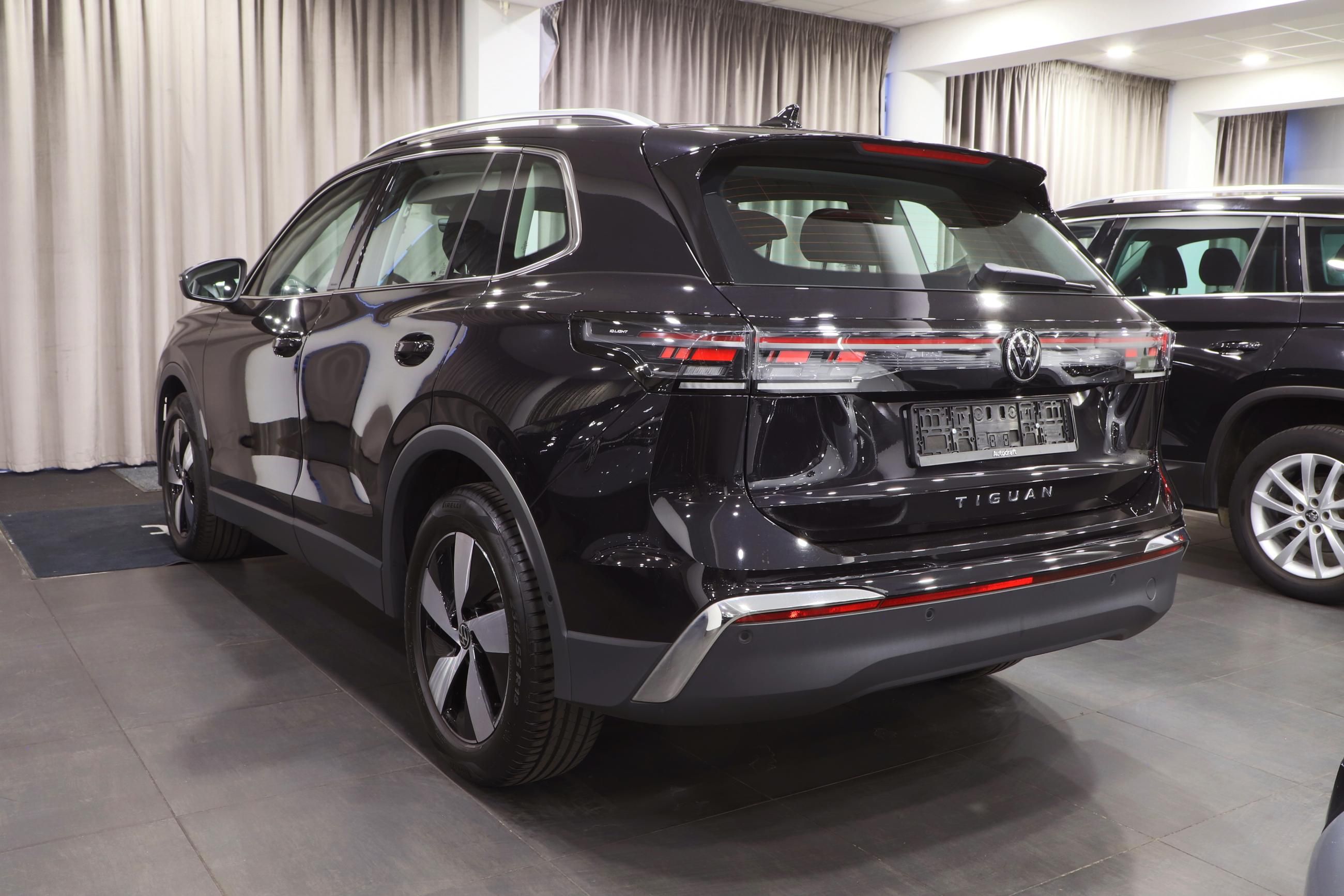 Volkswagen Tiguan, Elegance 2.0 TDI 110kW DSG - fotka 4