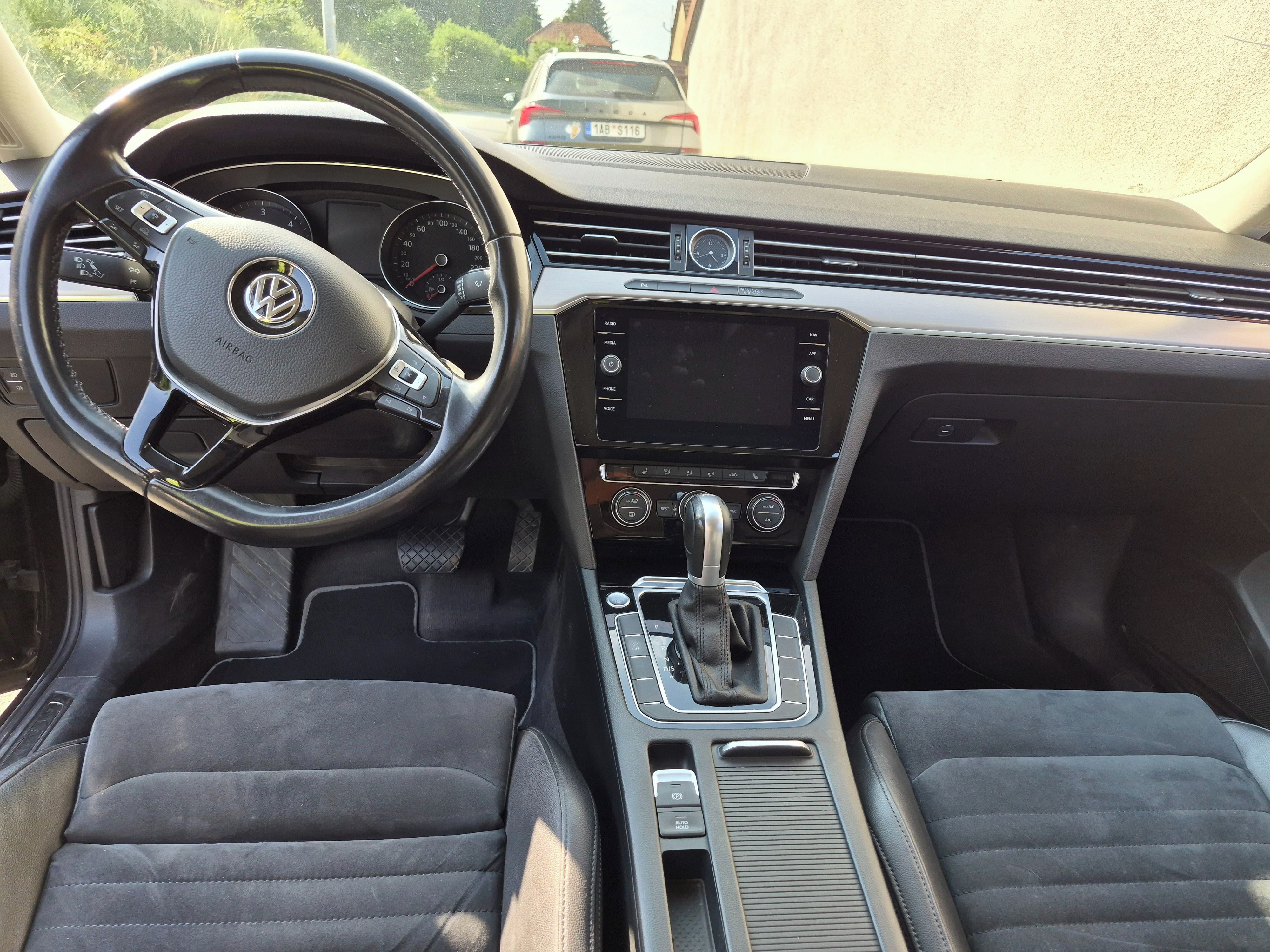 Volkswagen Passat, 2,0 TDI 110 kW, DSG, Highline - fotka 5
