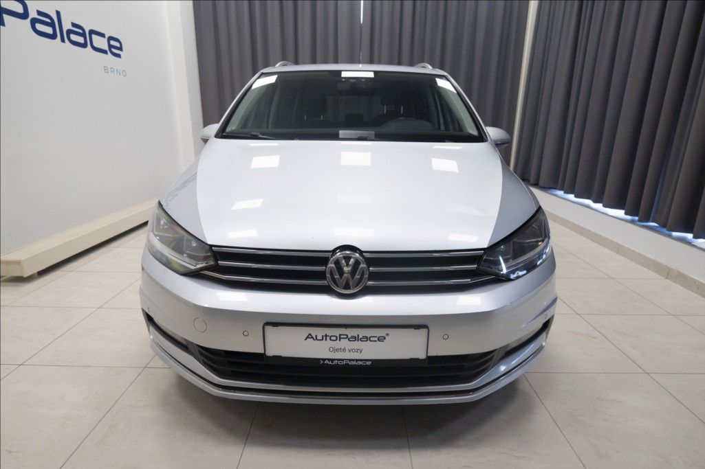 Volkswagen Touran, 2,0 TDI MASÁŽ KAMERA VÝHŘEV ČR - fotka 2