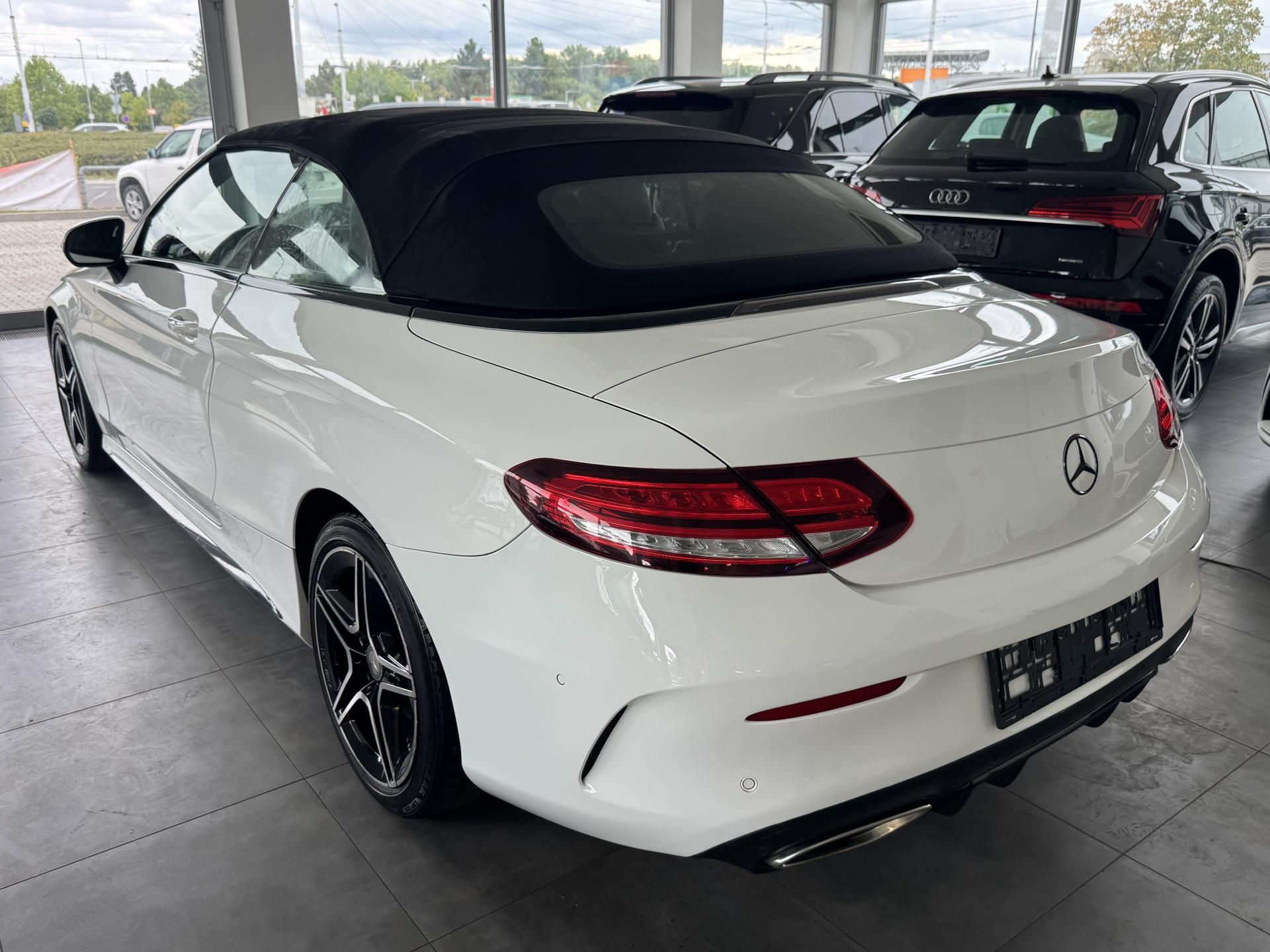 Mercedes-Benz Třídy C, C200 4M AMG - fotka 6