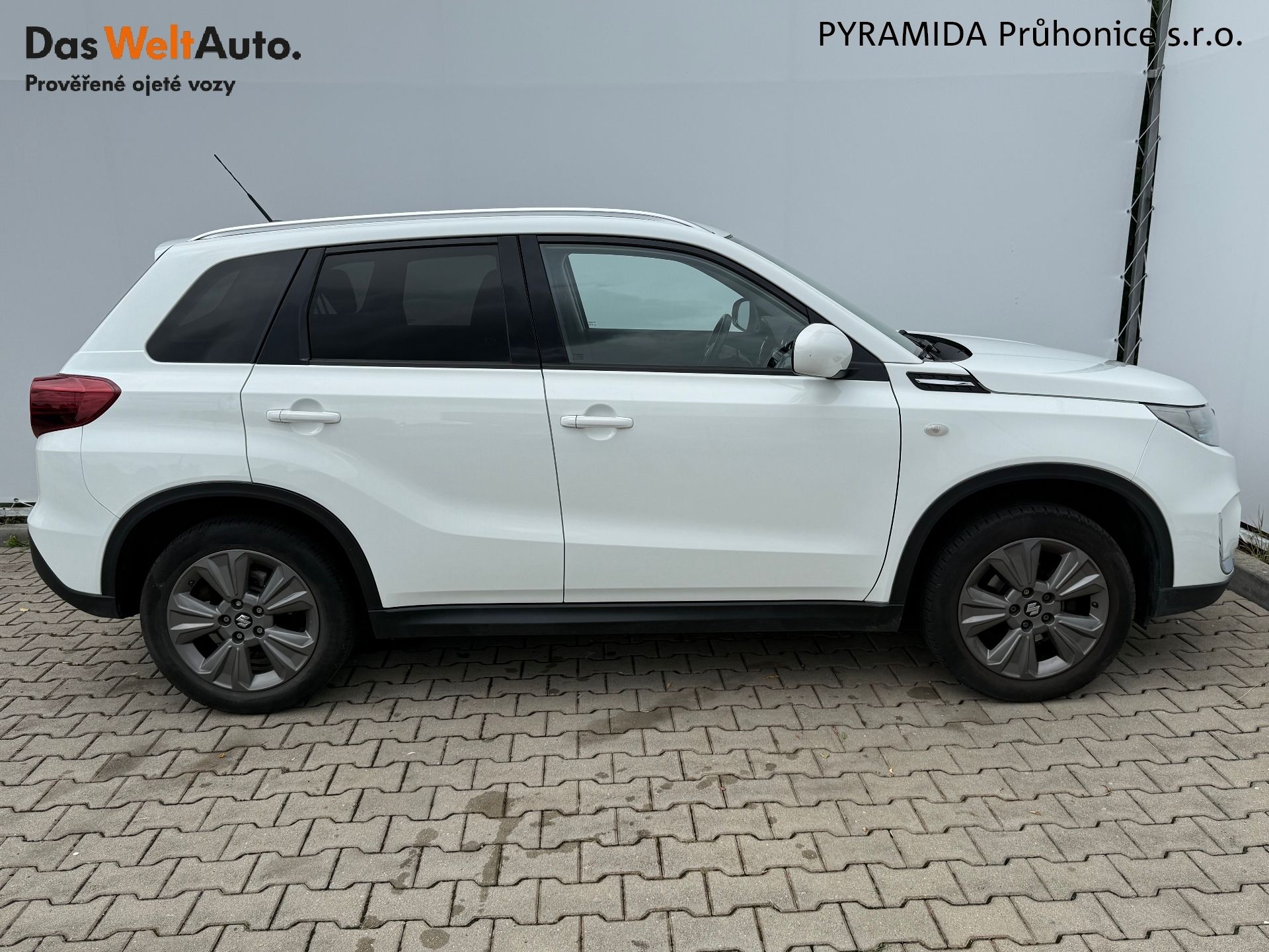 Suzuki Vitara, 1.4 BoosterJet 95 kW Premium - fotka 6
