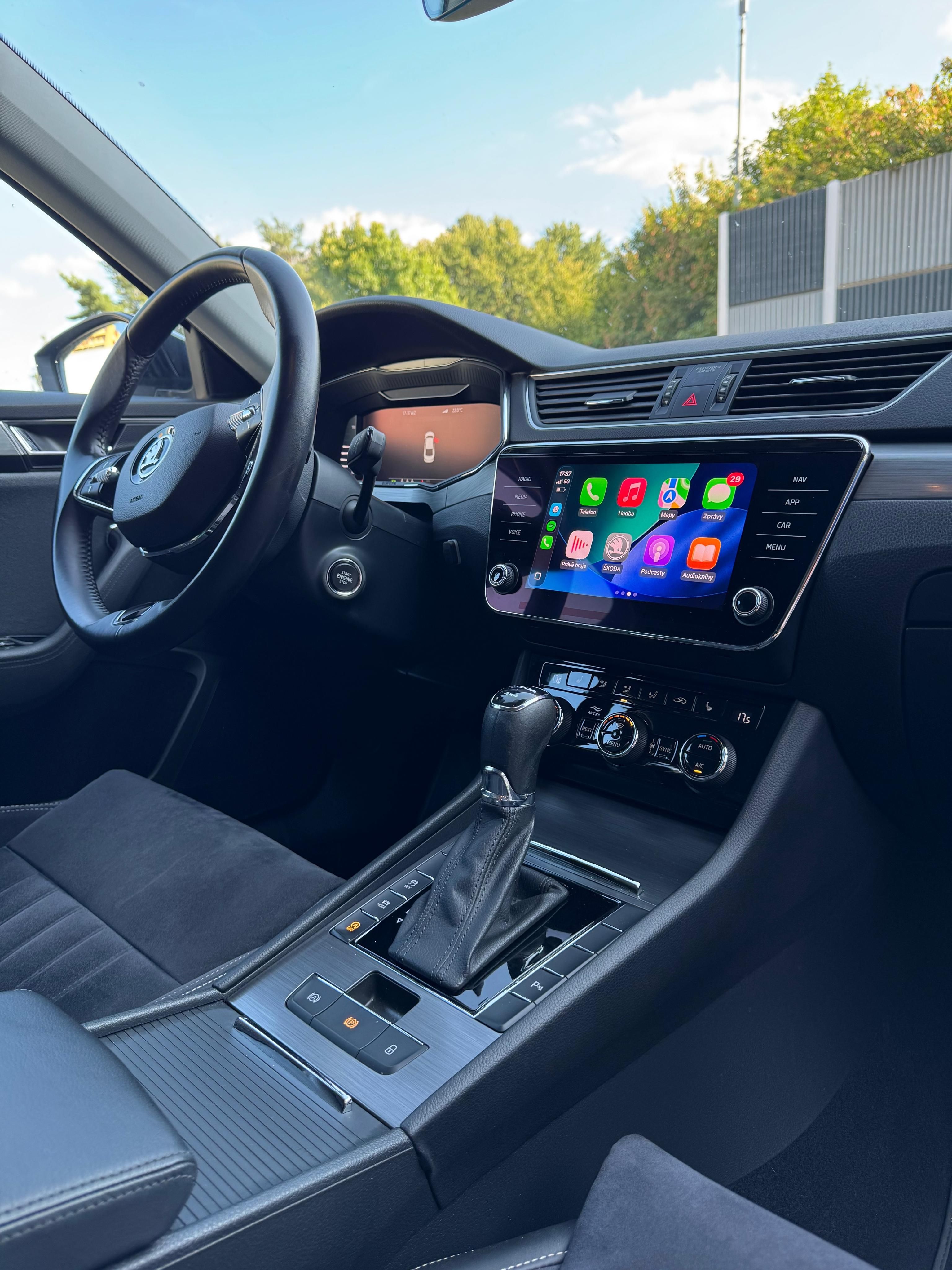 Škoda Superb, 2022 206Kw Virtual 4x4 Webasto - fotka 5