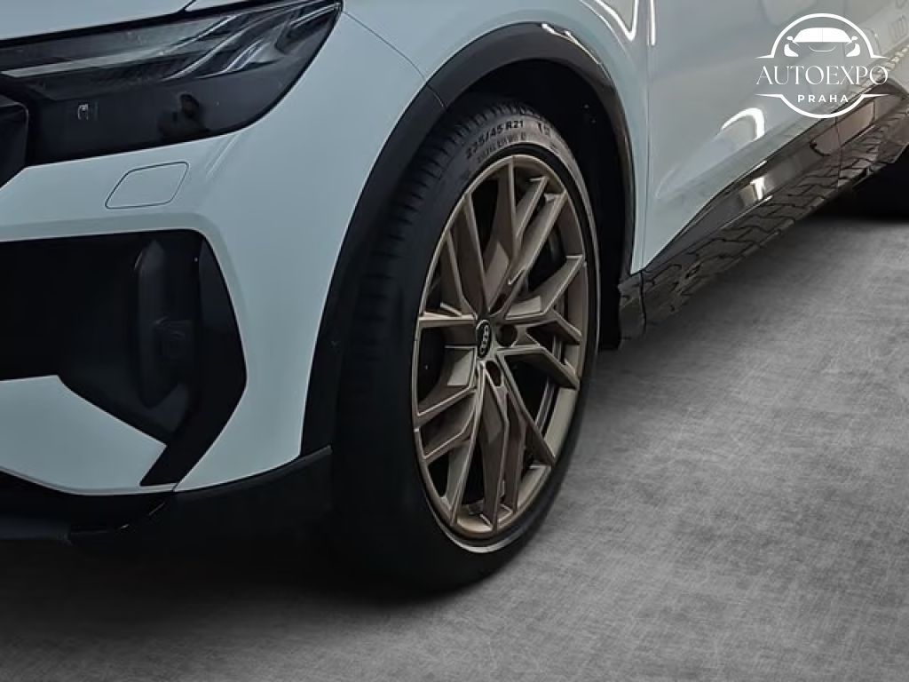 Audi Q4 e-tron, Sportback S Line* - fotka 4