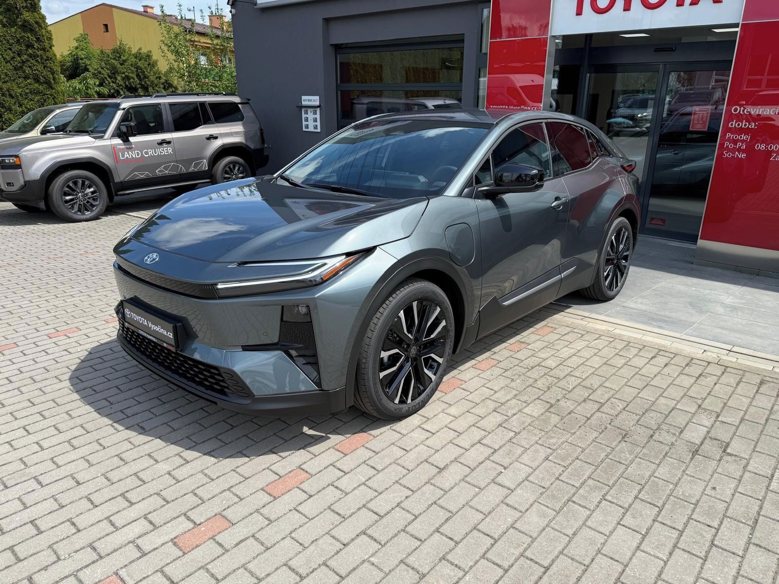 Toyota C-HR, Style Dynamic 77kWh 224PS - fotka 2