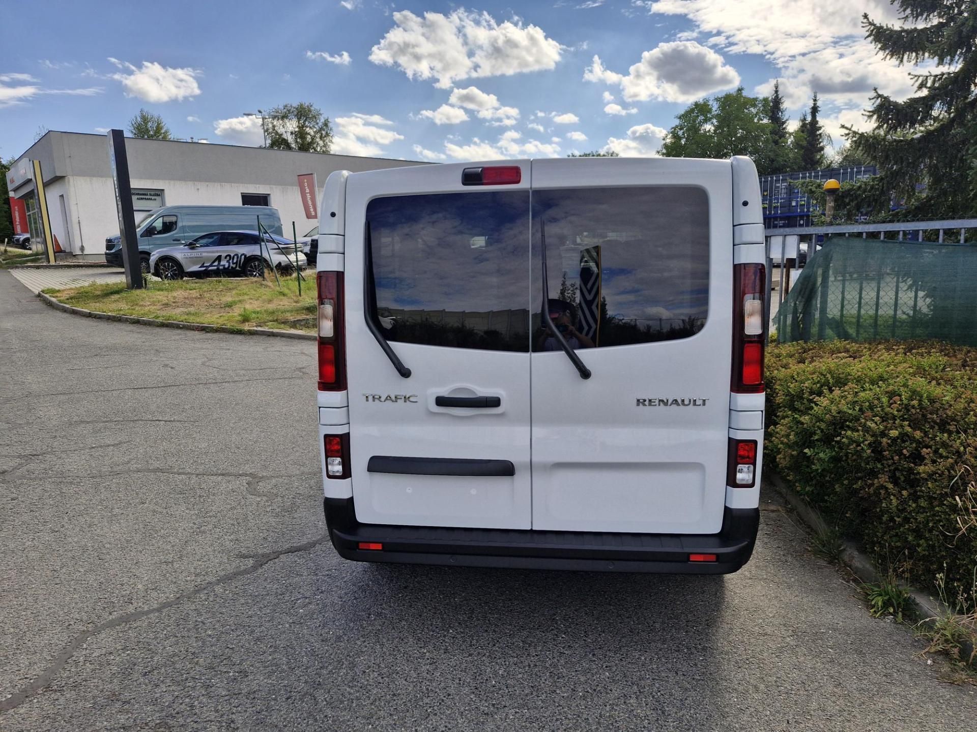 Renault Trafic, L2 equilibre 9 míst - fotka 5