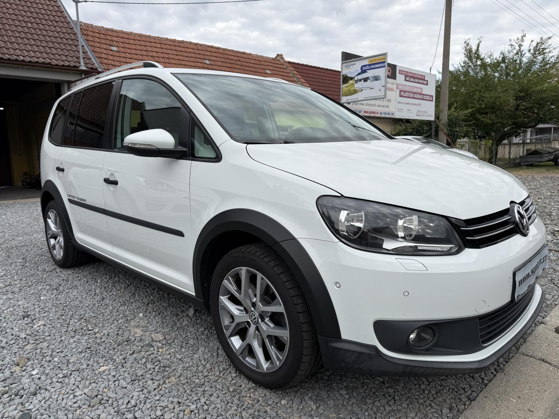 Volkswagen Touran, CROSS 1.4 TSI 7 MIST ALU. - fotka 6