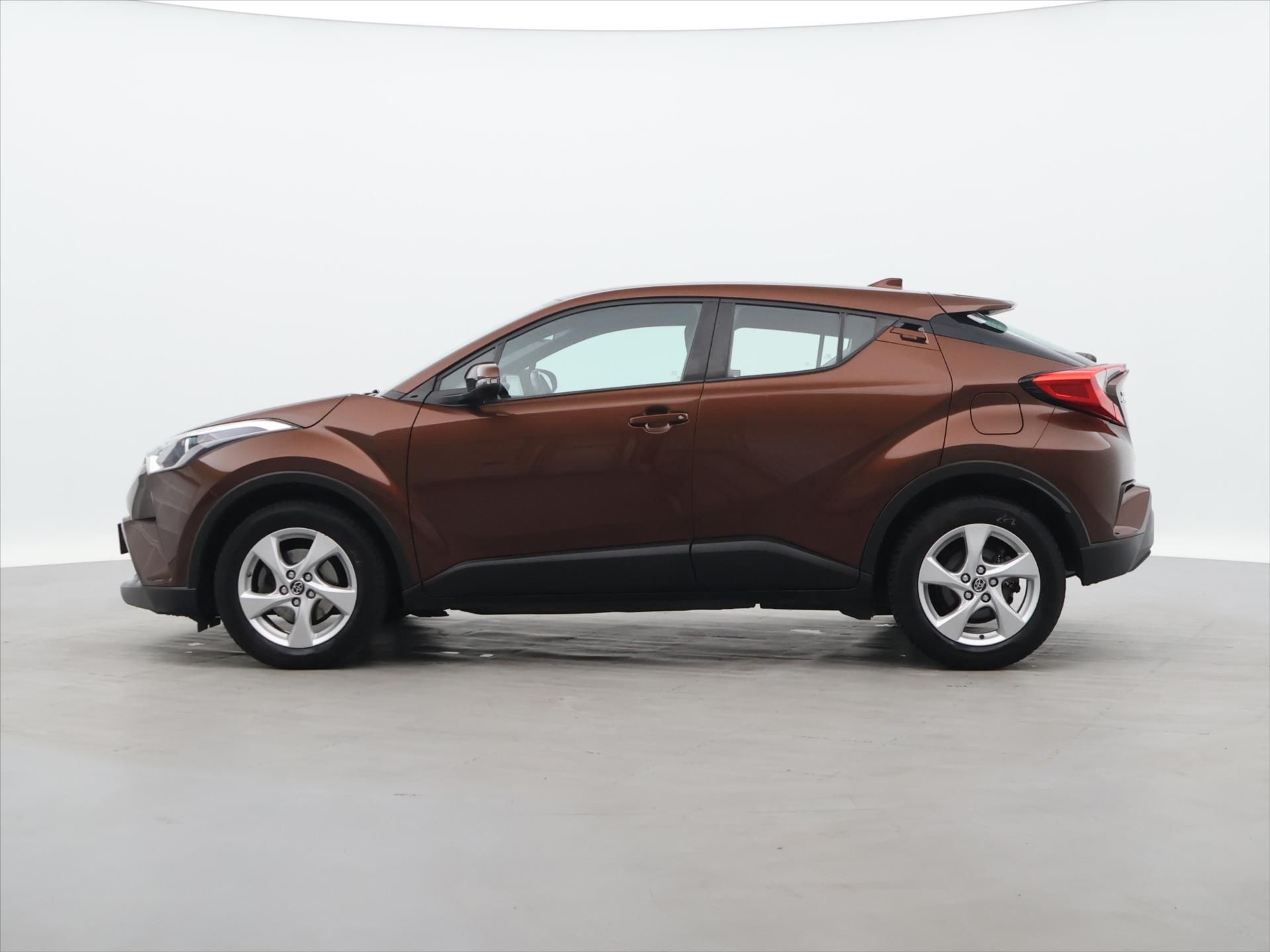 Toyota C-HR, 1,2 TURBO 85kW ACTIVE ALU CZ - fotka 4